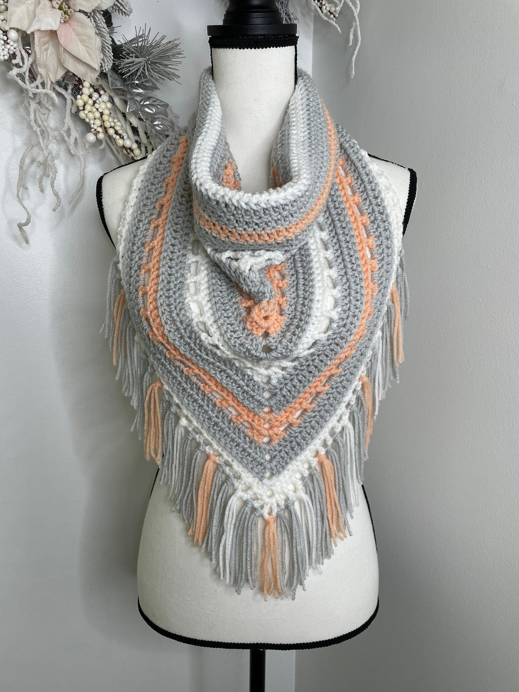 Women’s crochet cowl