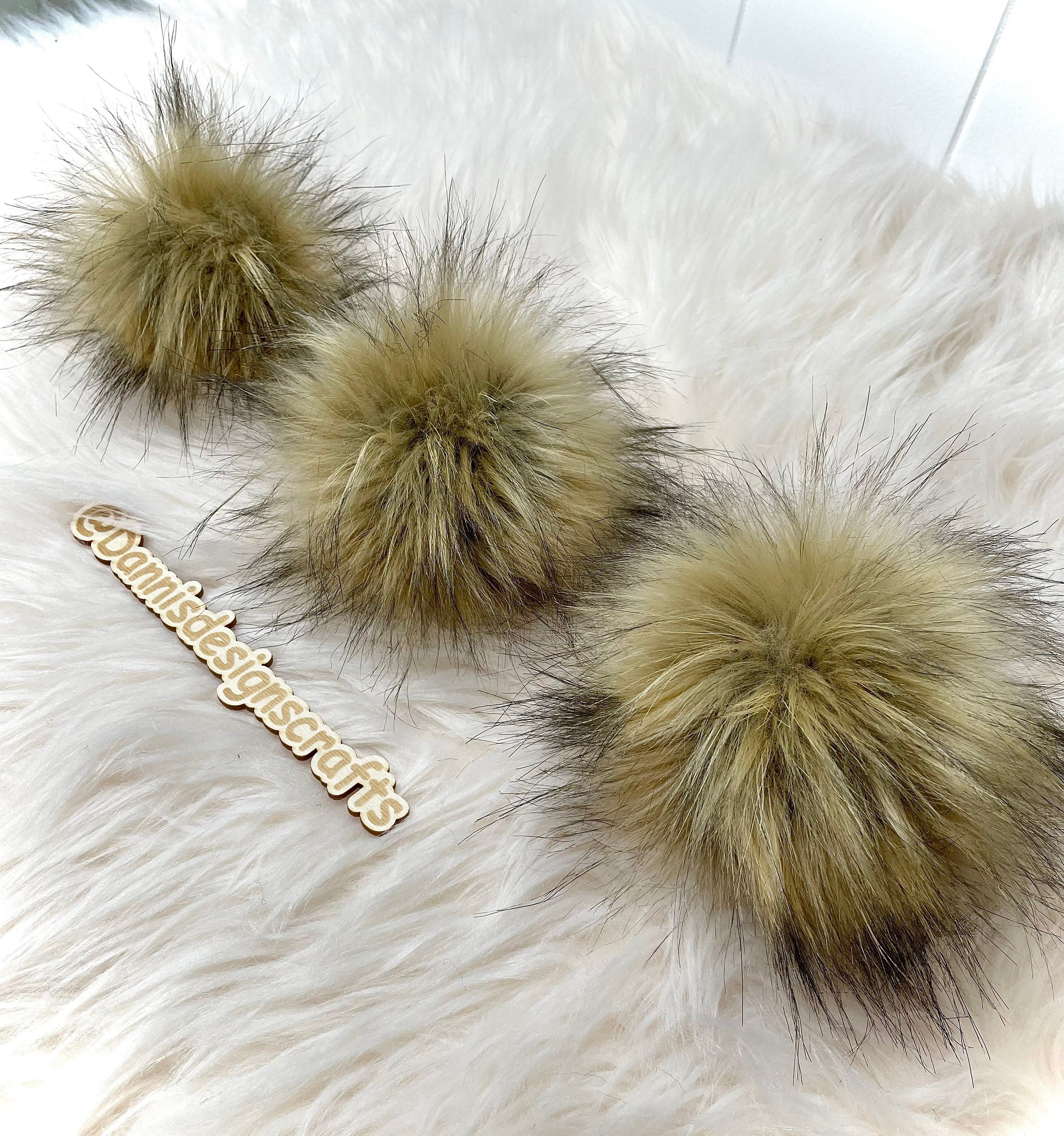 Faux fur Pom Pom