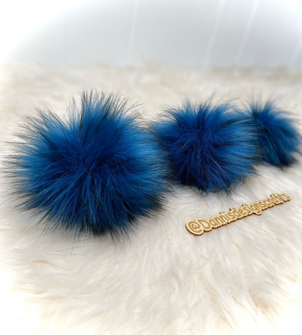 Blue husky Faux fur Pom Pom
