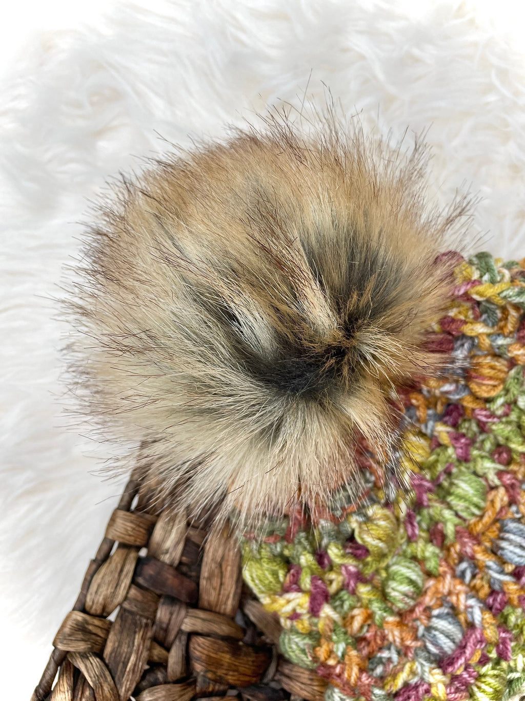 Canadian fox Faux fur Pom Pom