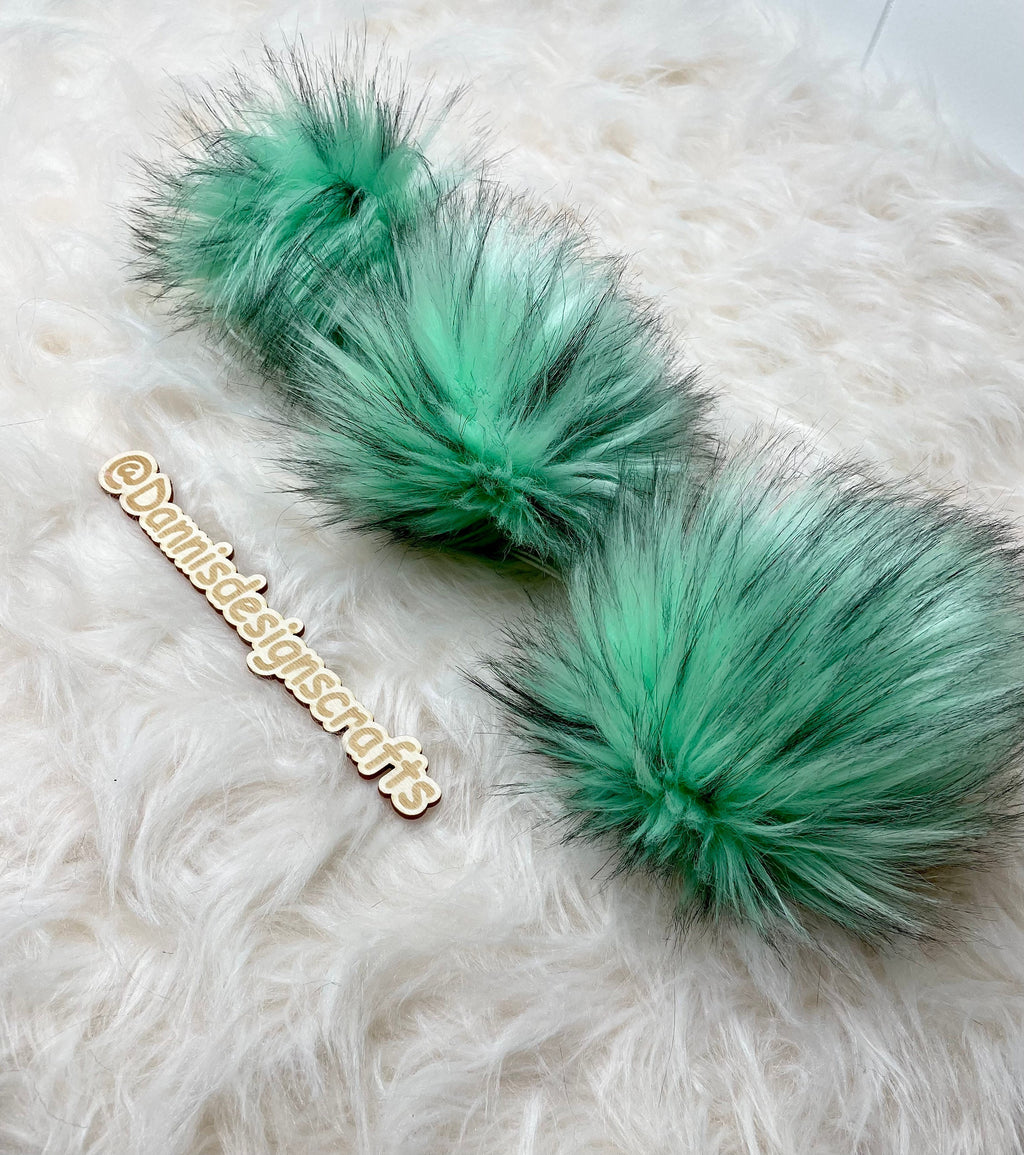 Mint husky Faux fur Pom Pom
