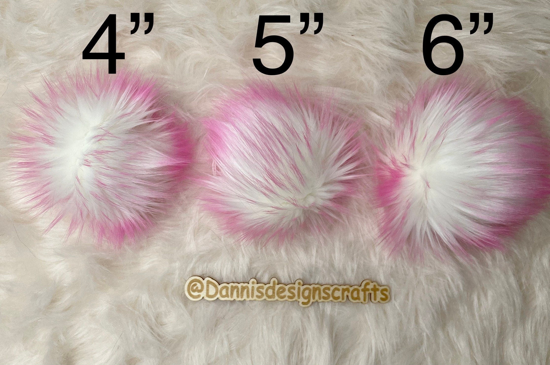 Bubble gum tip Faux fur Pom Pom