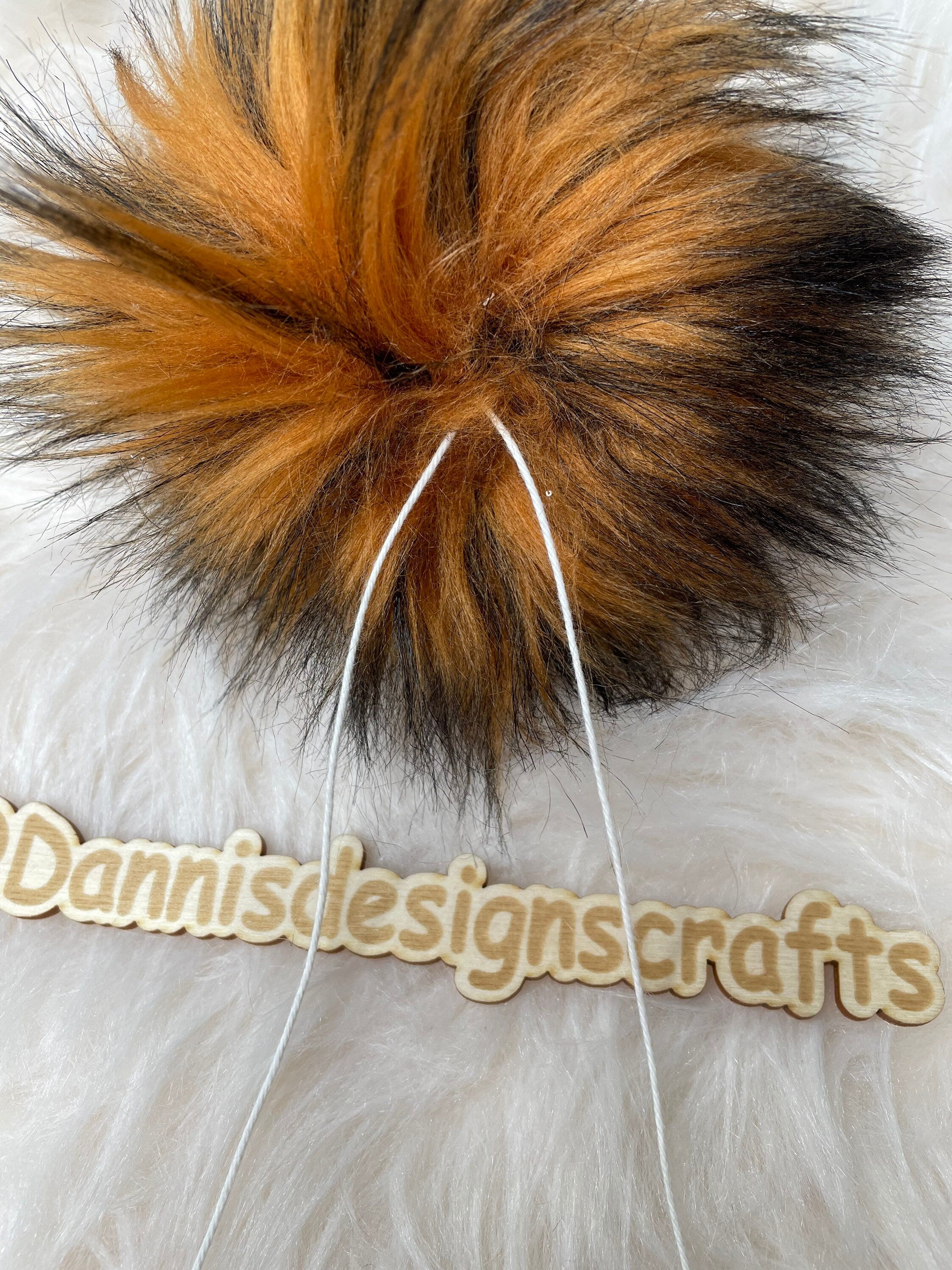 Amber husky Faux fur Pom Pom