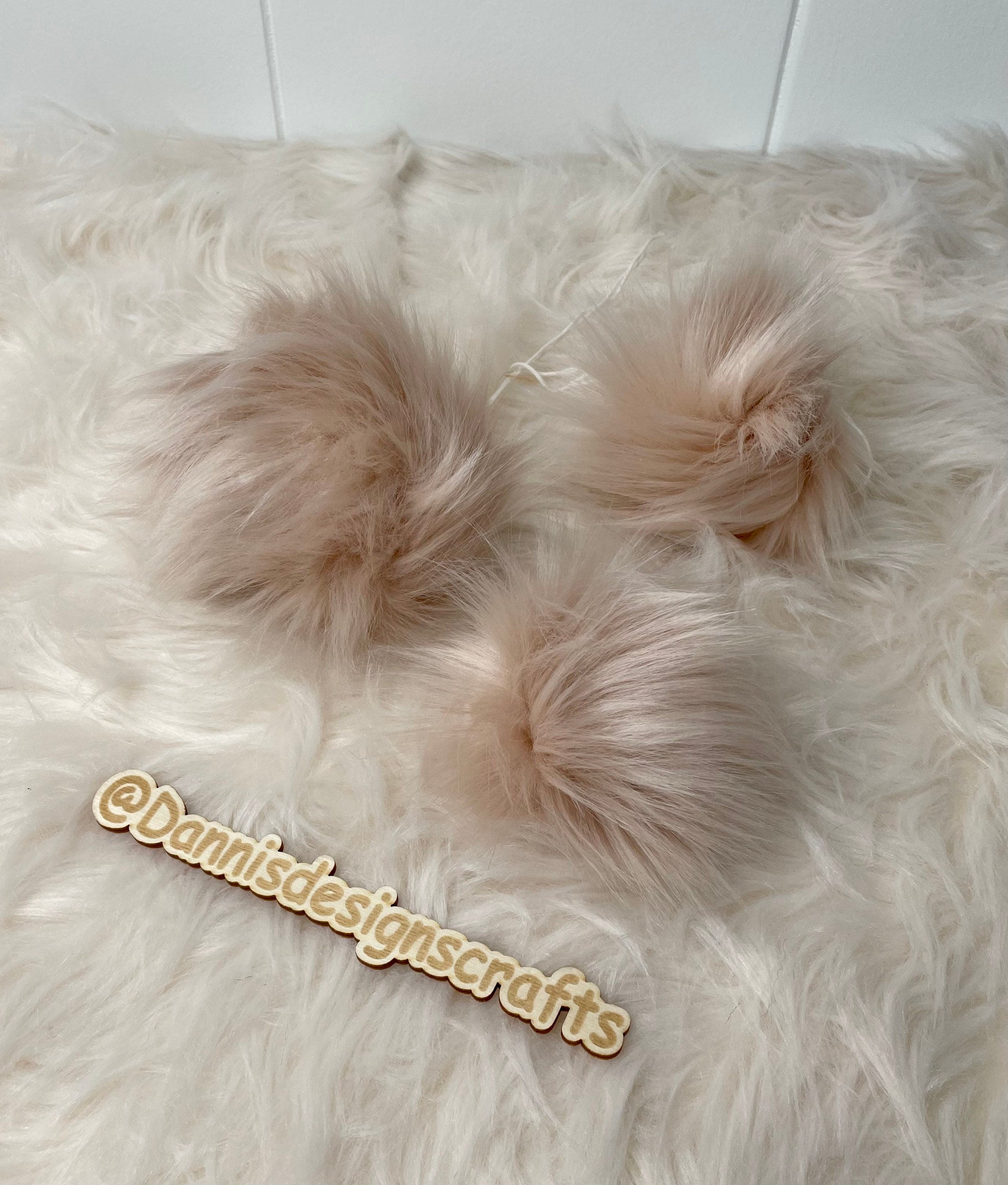 Blushing Faux fur Pom Pom