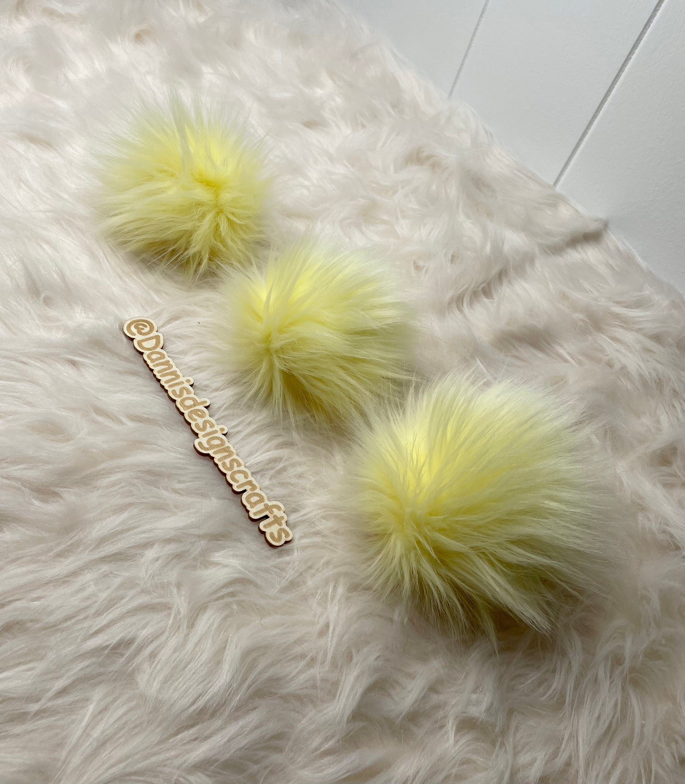 Sunshine Faux fur Pom Pom