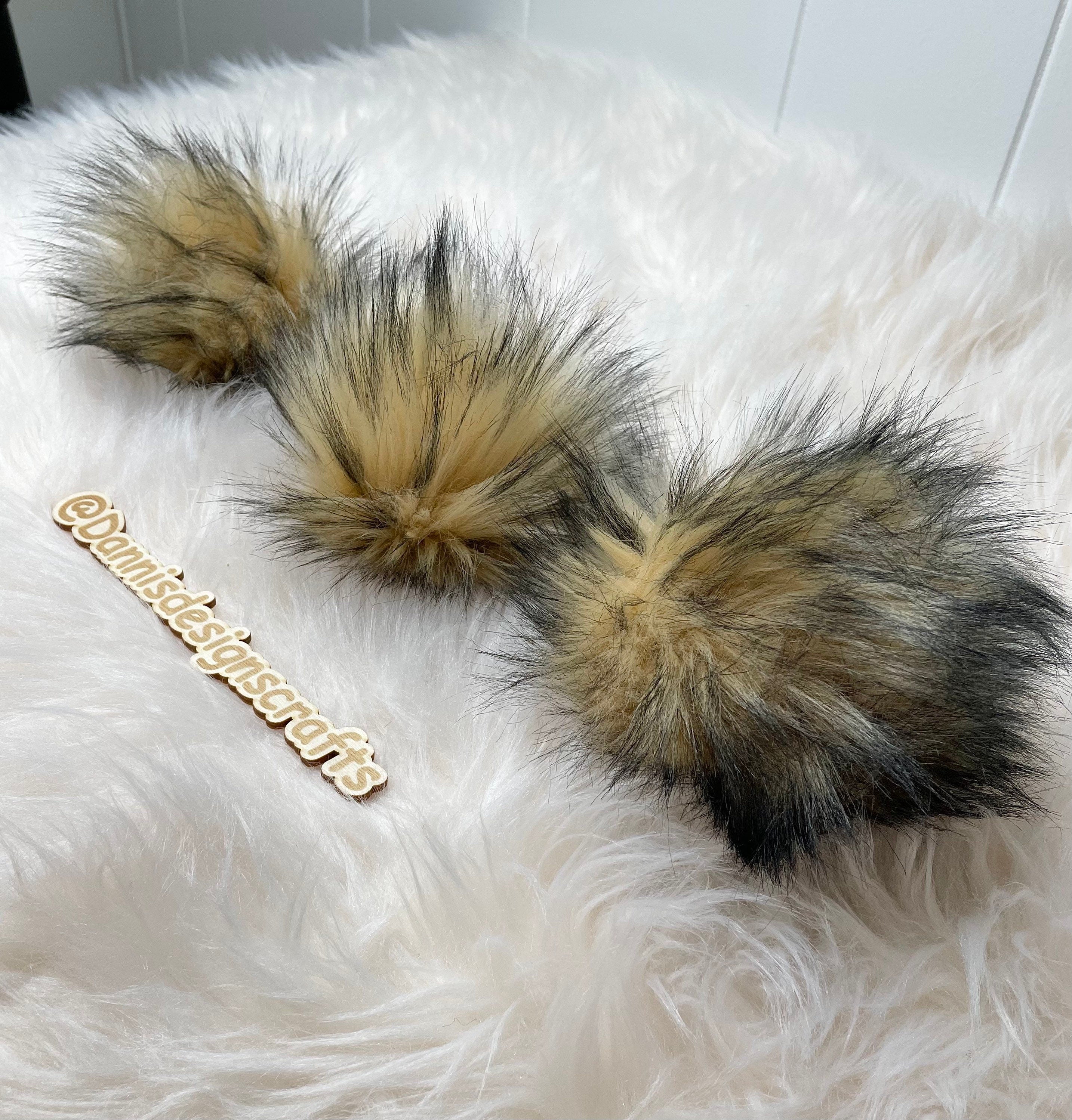 Burlap Faux fur Pom Pom