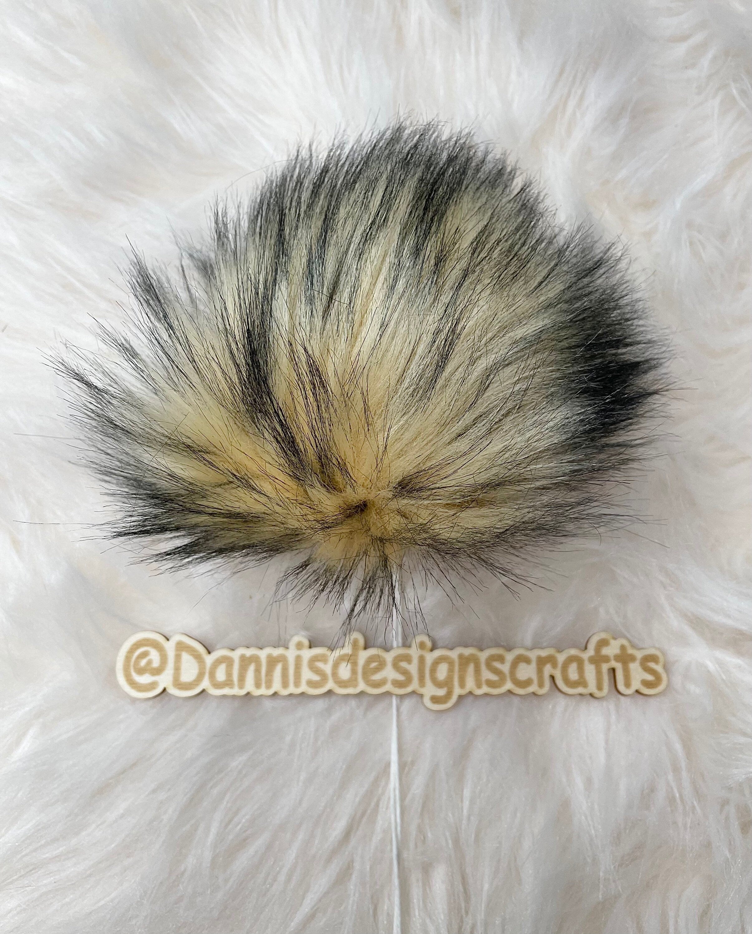 Burlap Faux fur Pom Pom
