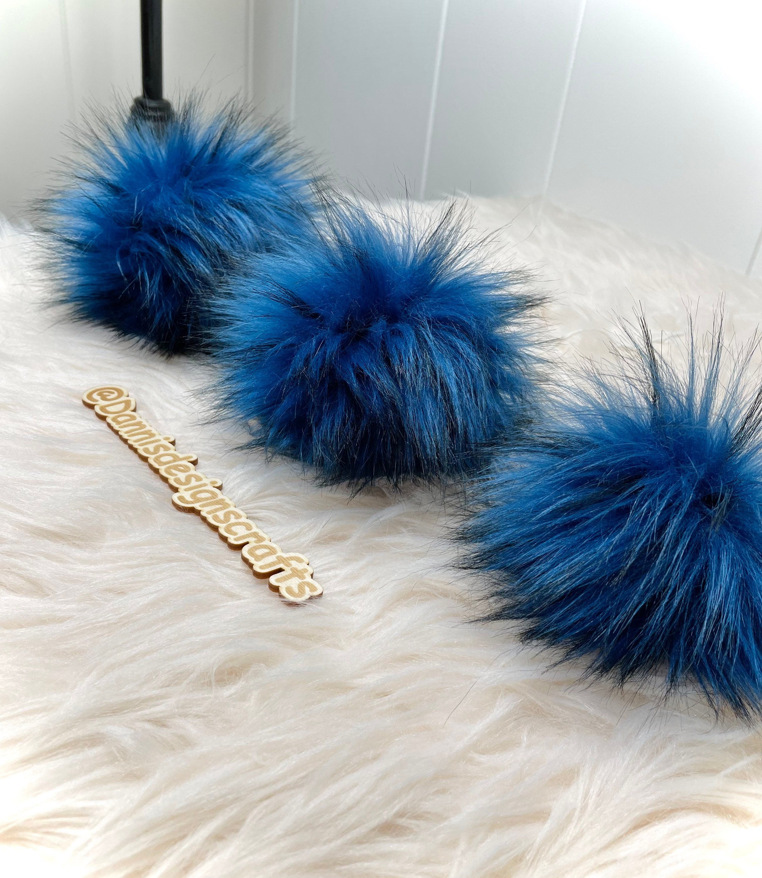 Blue husky Faux fur Pom Pom