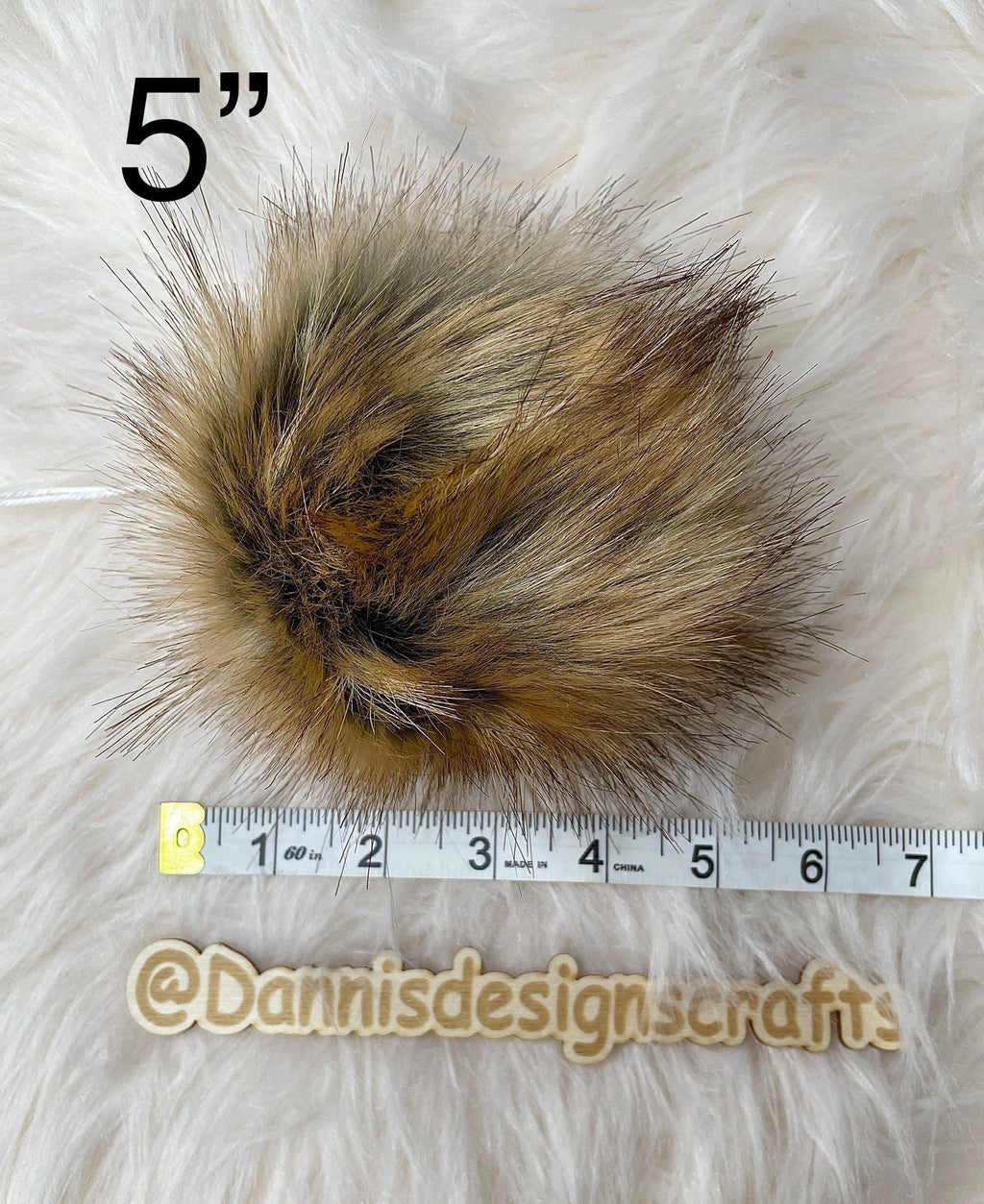 Canadian fox Faux fur Pom Pom