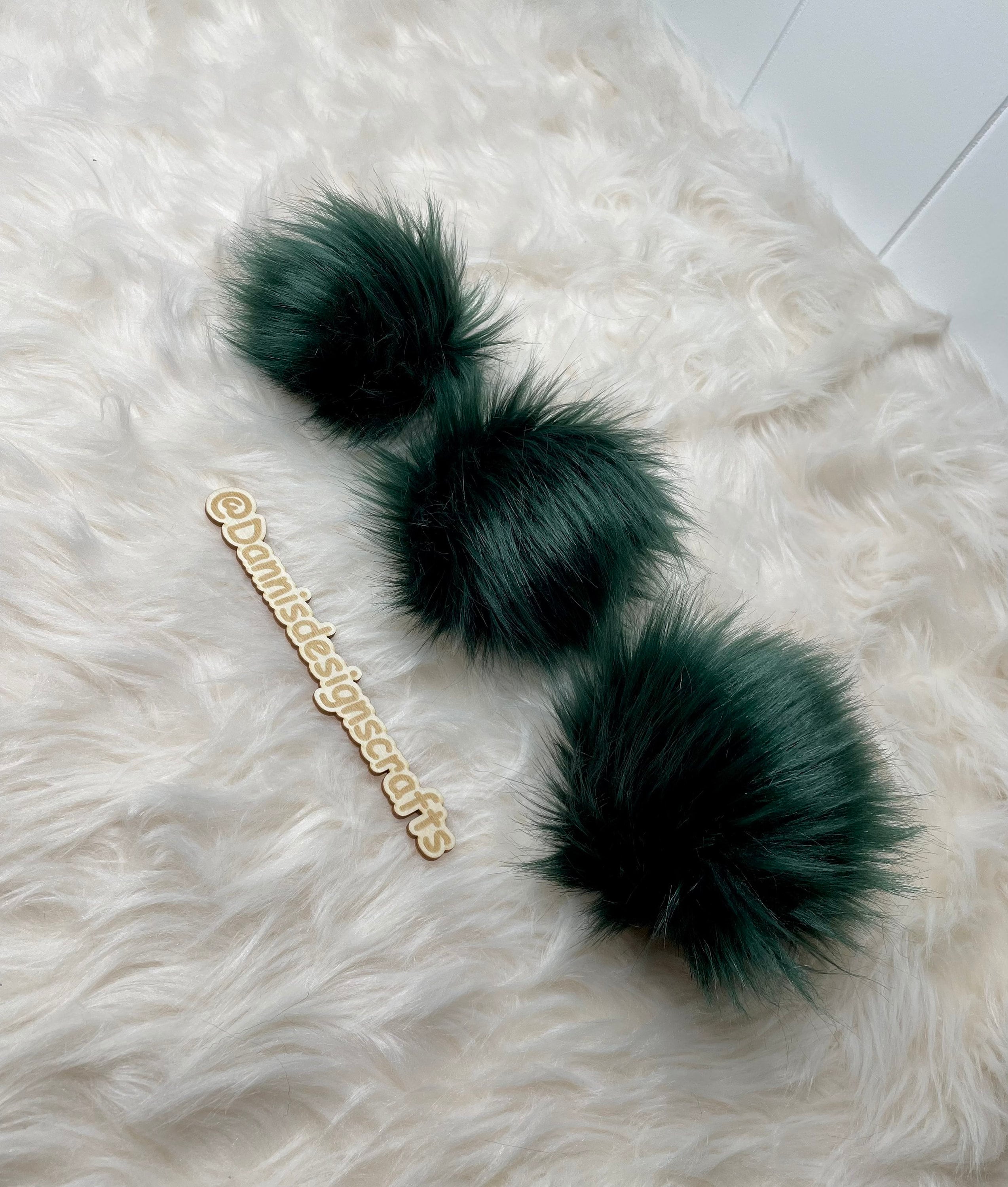 Dark green Faux fur Pom Pom