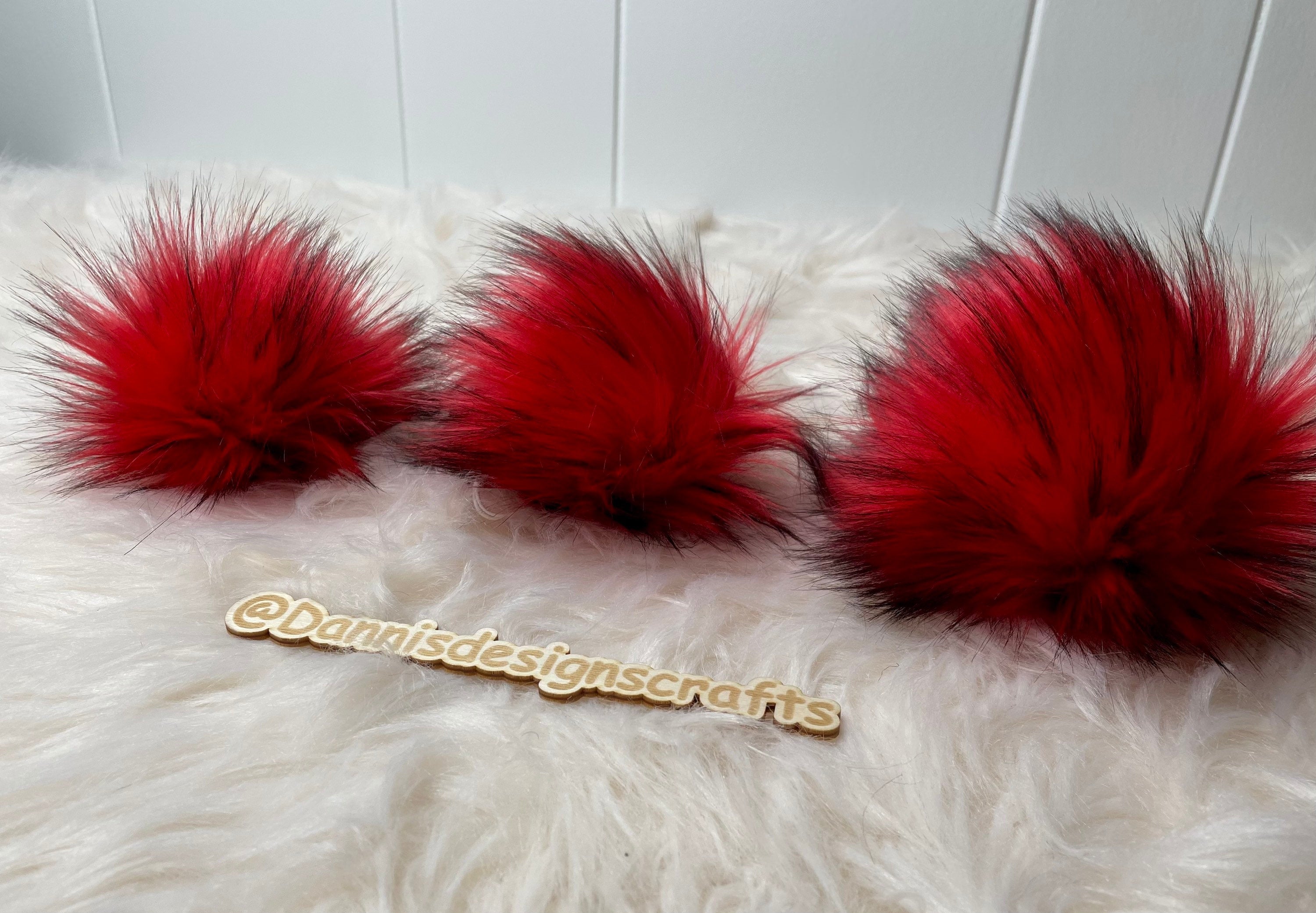 Red husky Faux fur Pom Pom