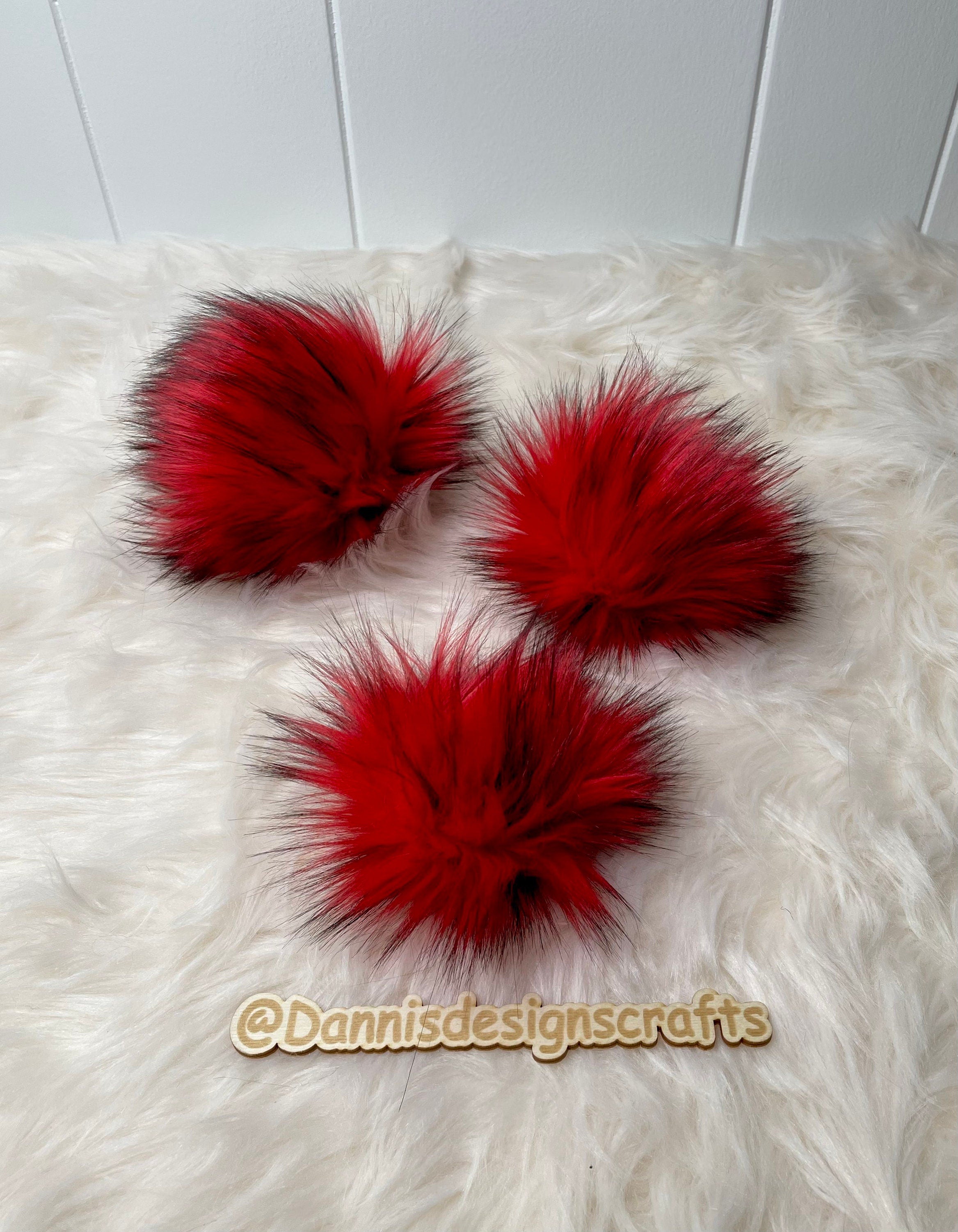 Red husky Faux fur Pom Pom