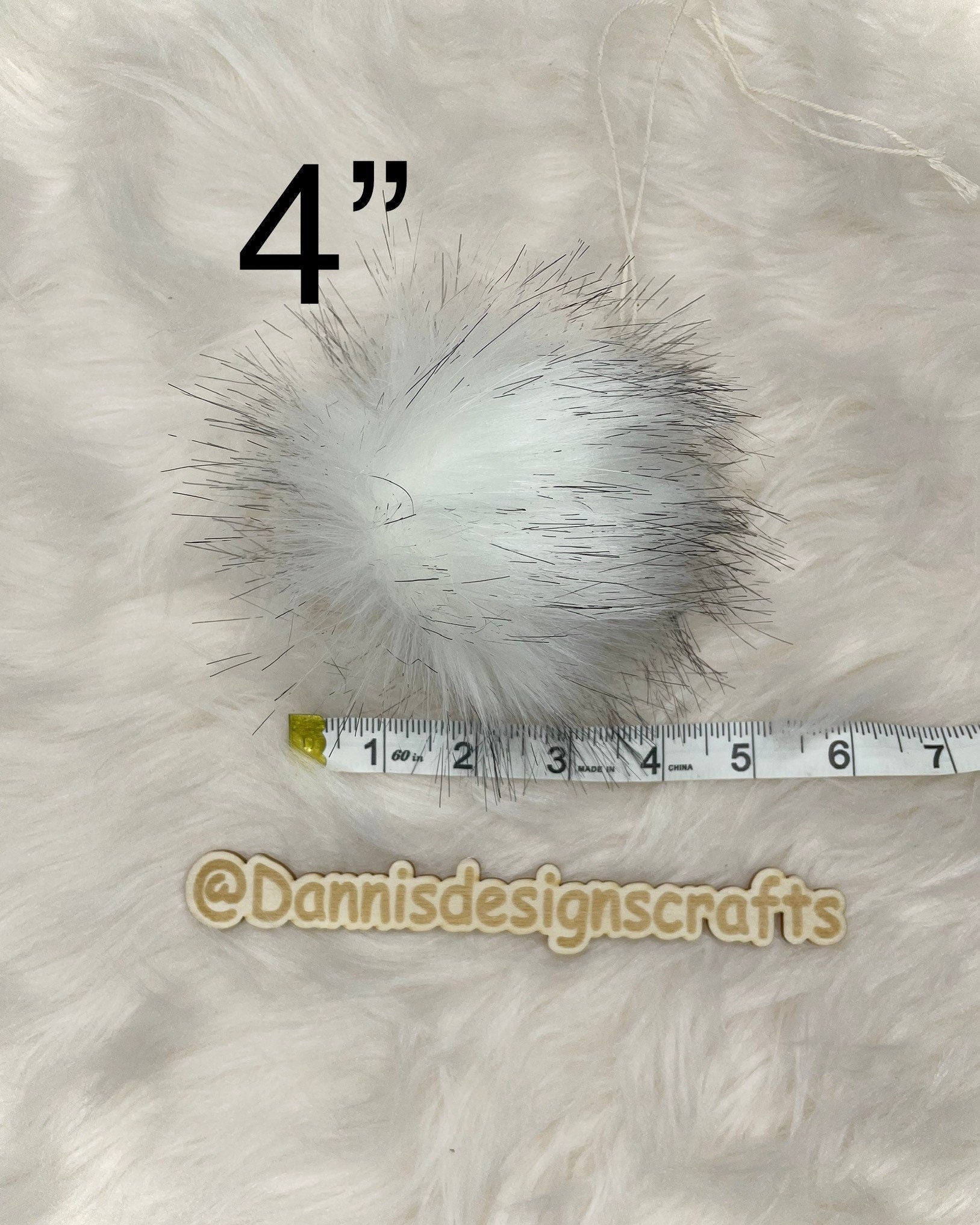 Dire wolf Faux fur Pom Pom