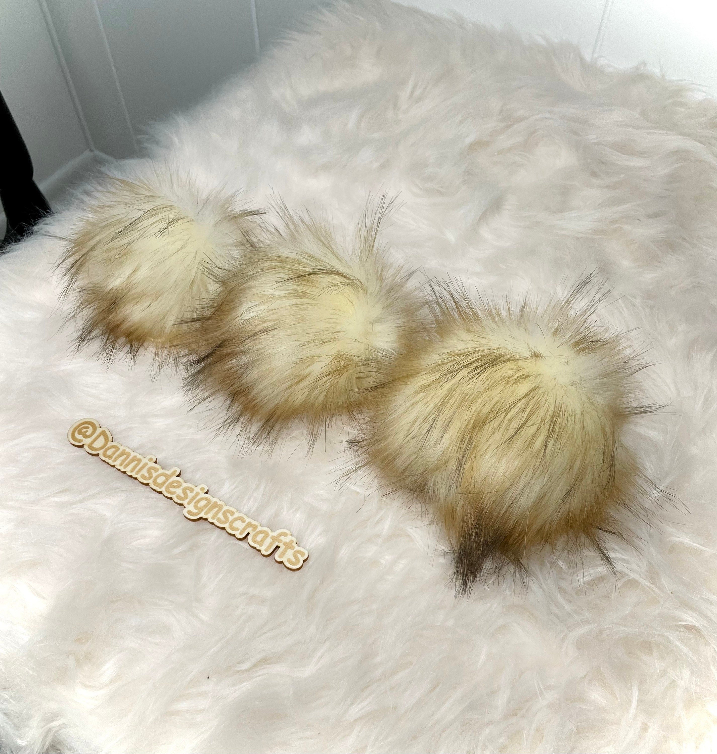 Lynx cat Faux fur Pom Pom