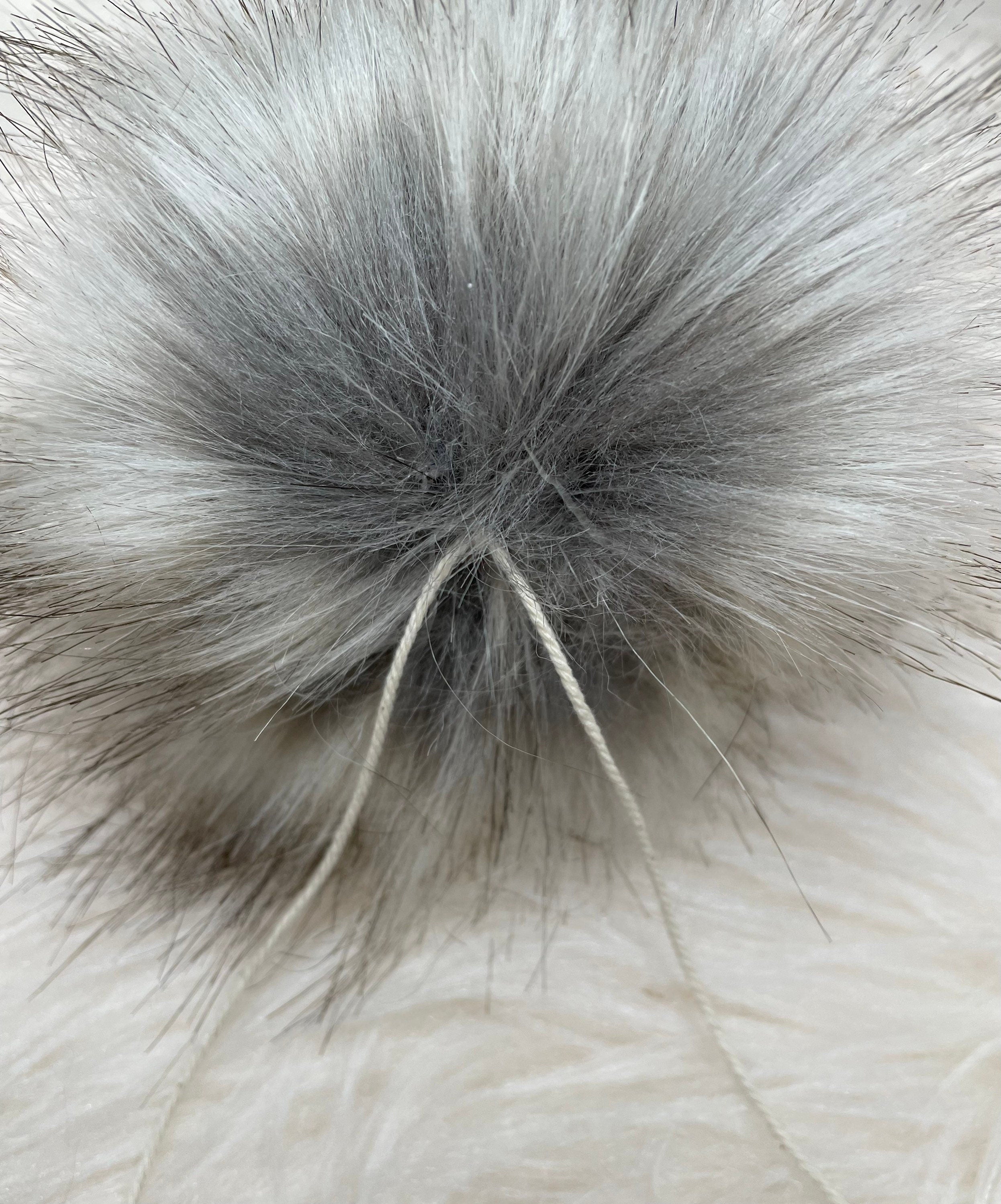 Glacier wolf Faux fur Pom Pom