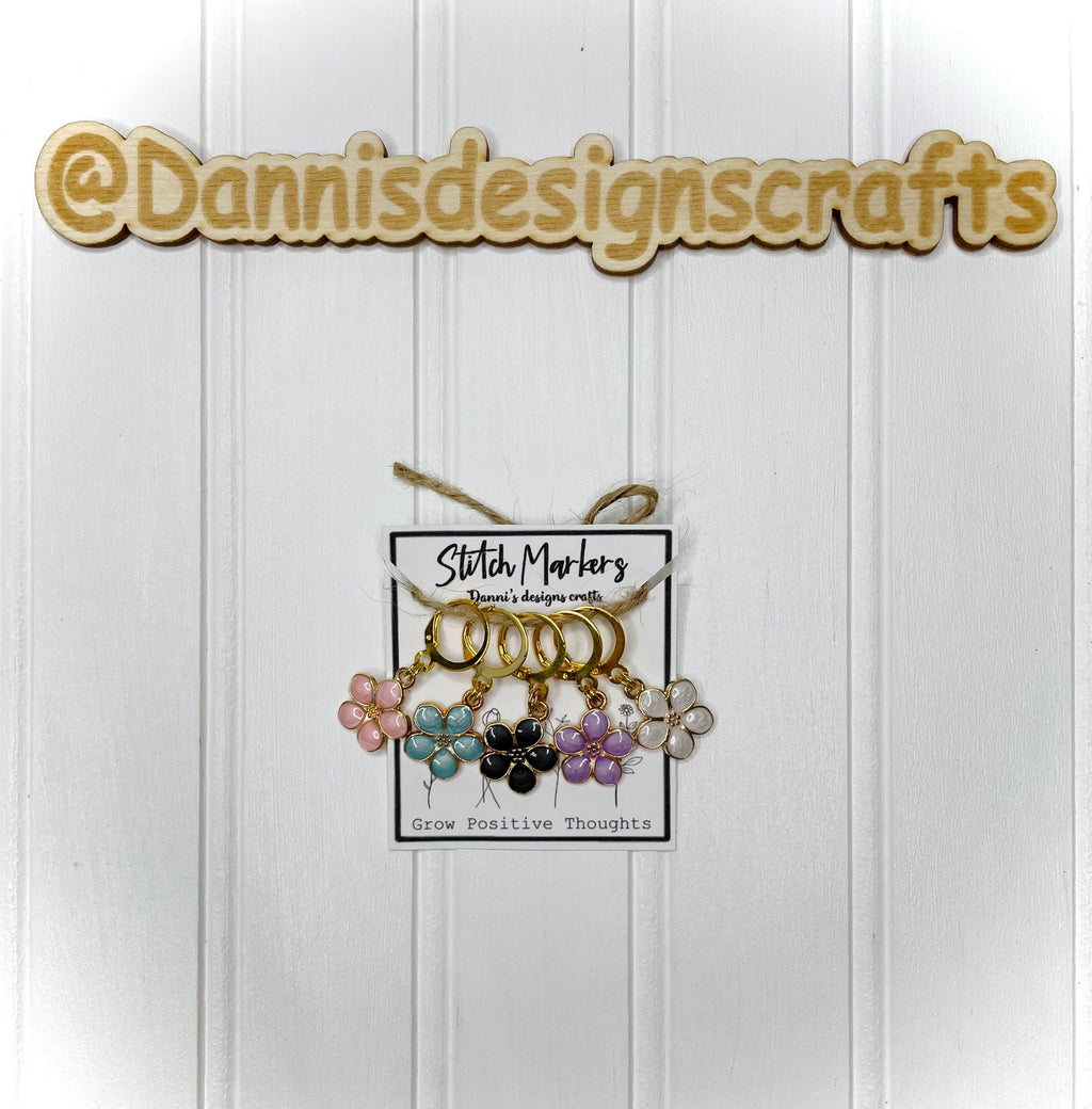 Flower stitch markers