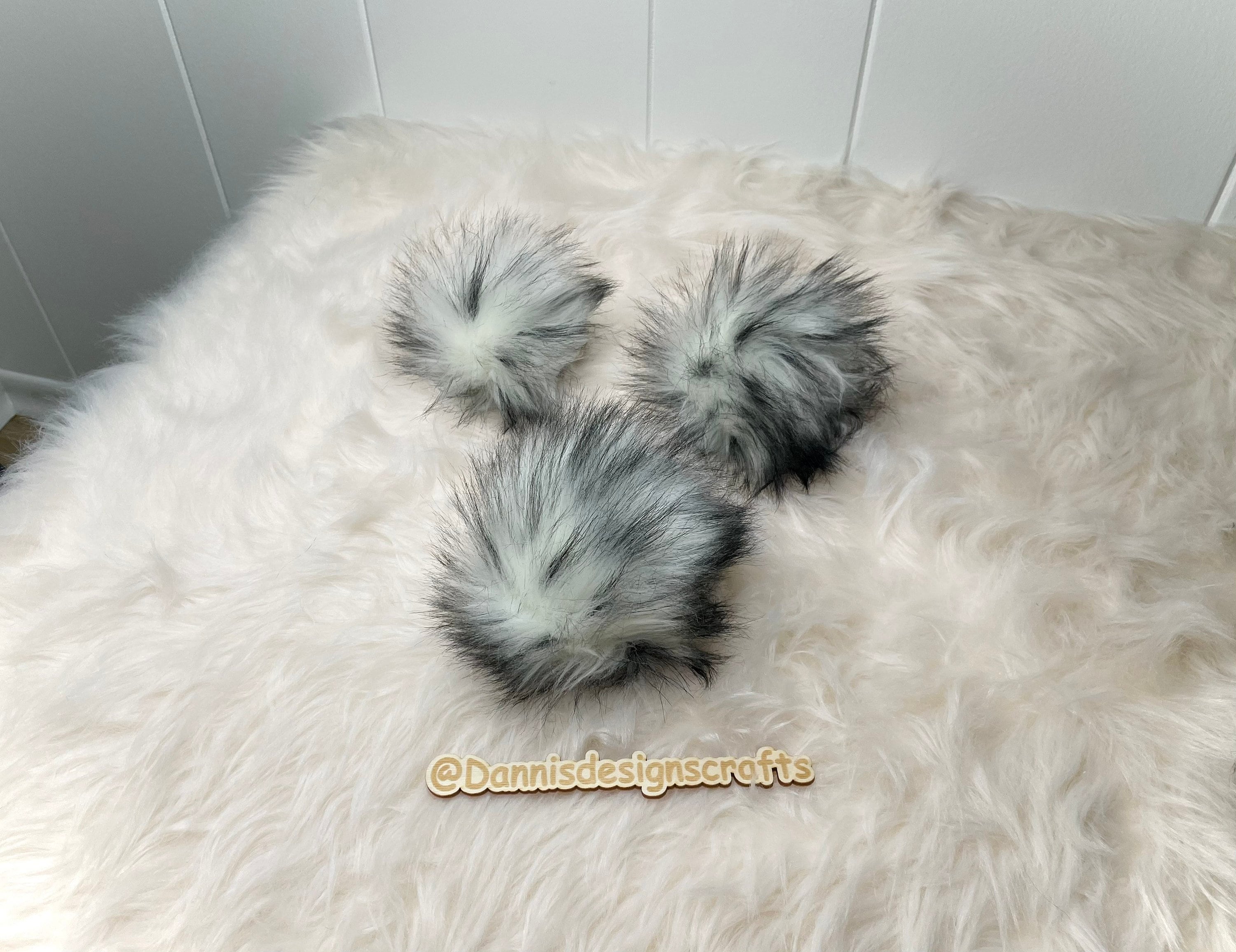 White husky Faux fur Pom Pom