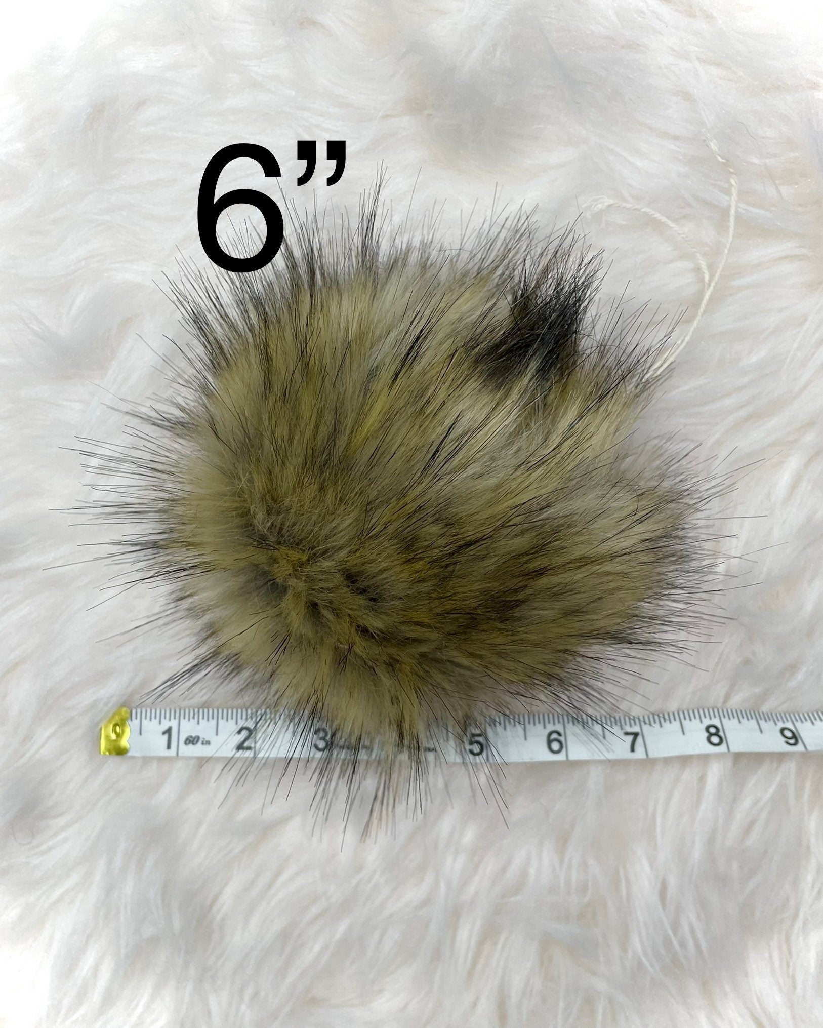 Vintage wolf faux fur pom pom