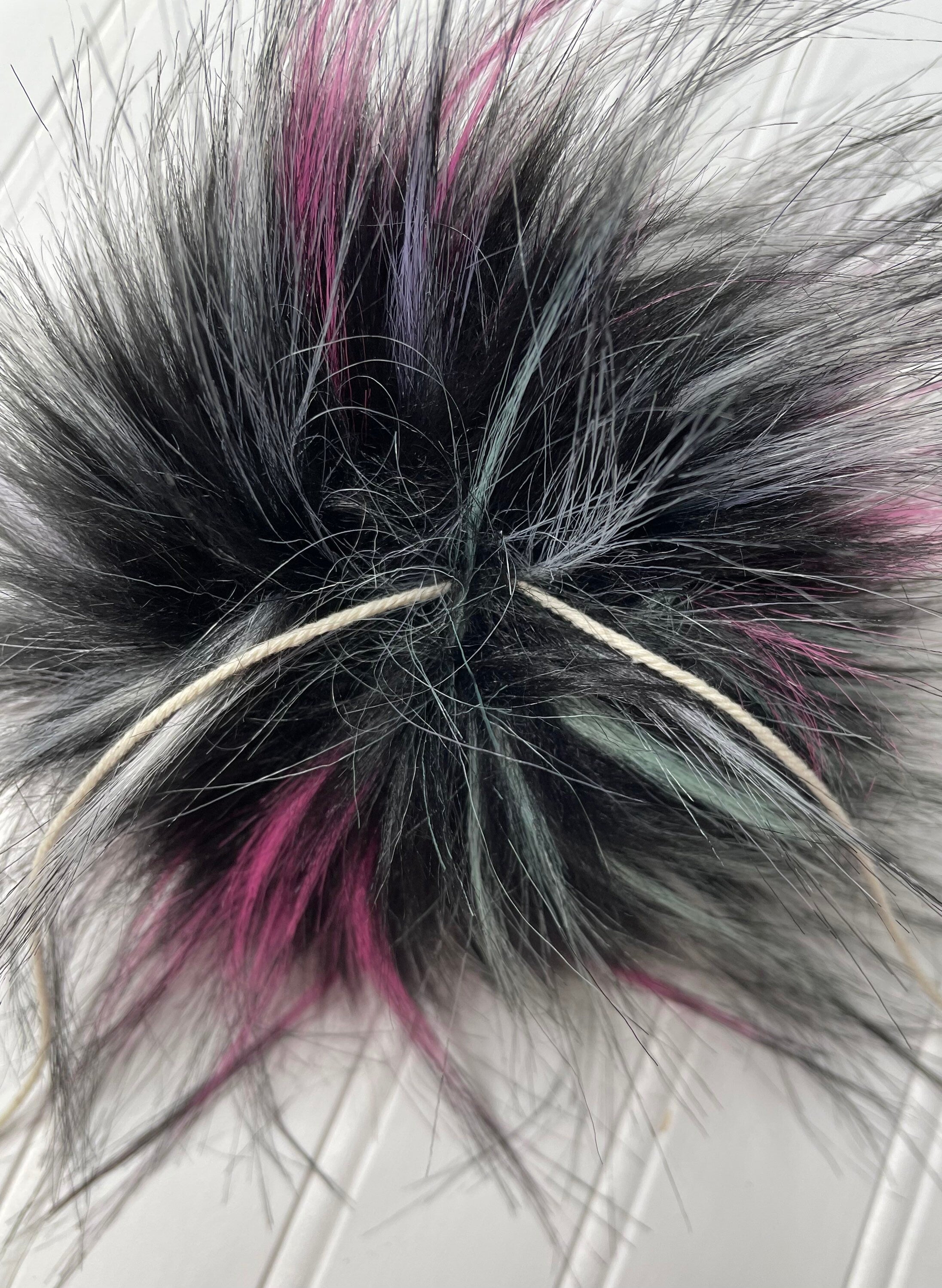 Fireworks 3 Faux fur Pom Pom