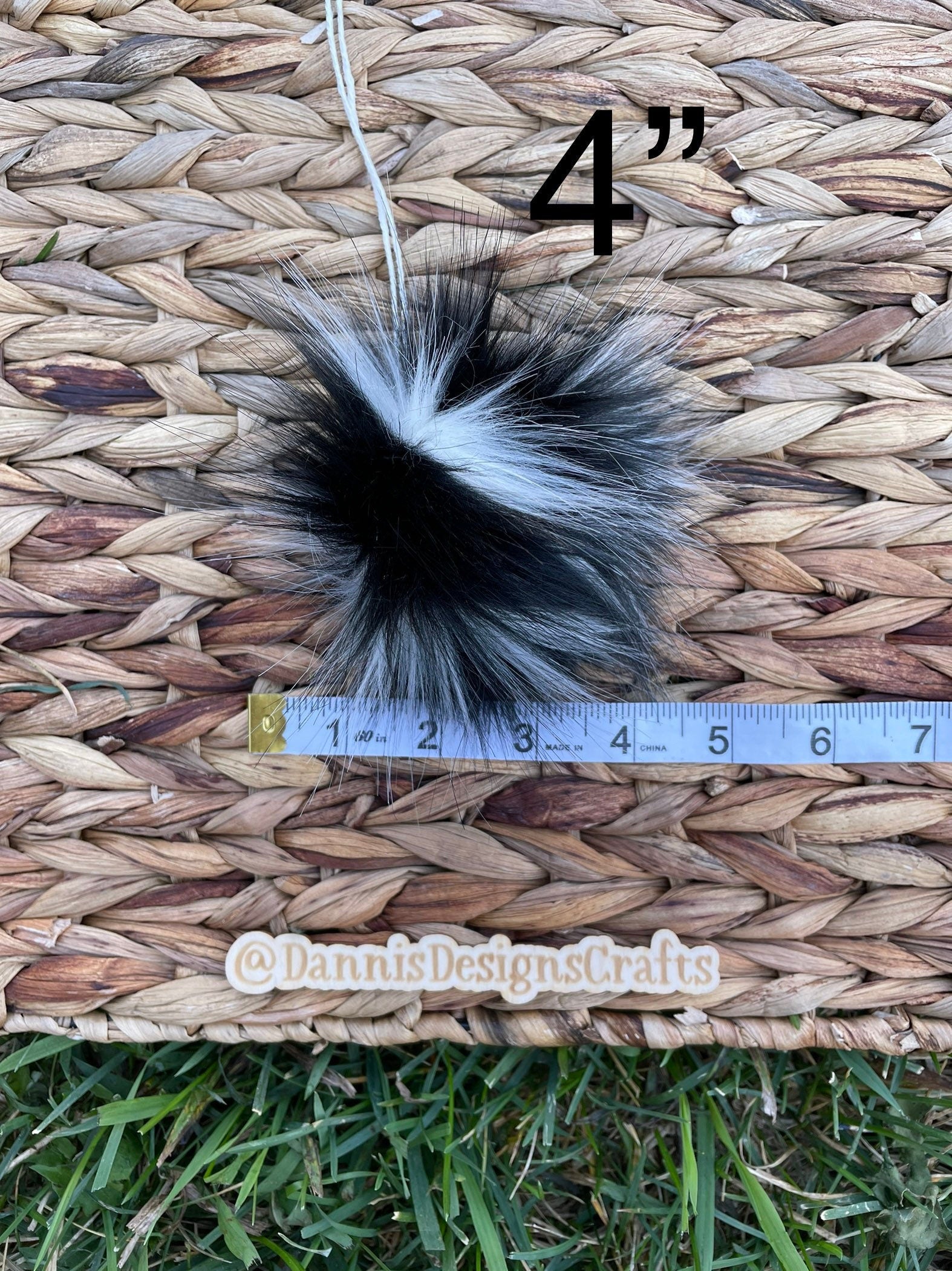 Pepe Le Pew faux fur Pom Pom