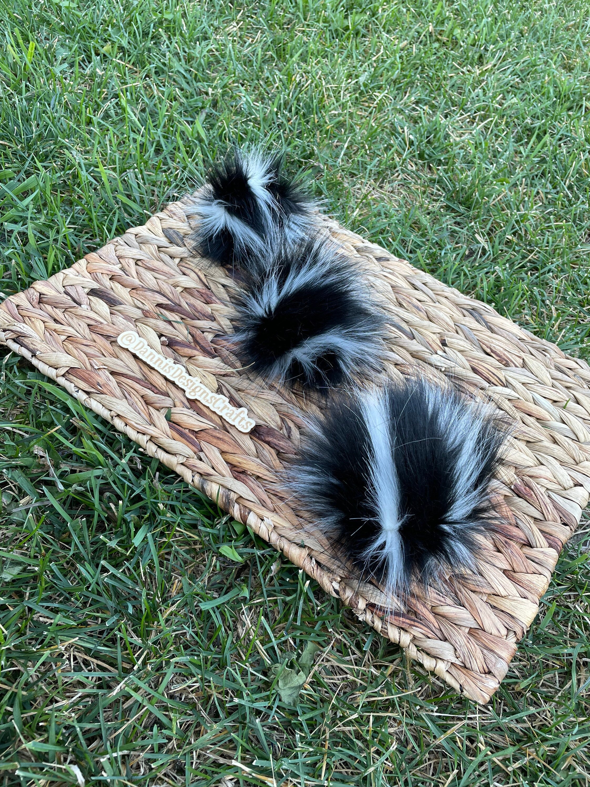 Pepe Le Pew faux fur Pom Pom