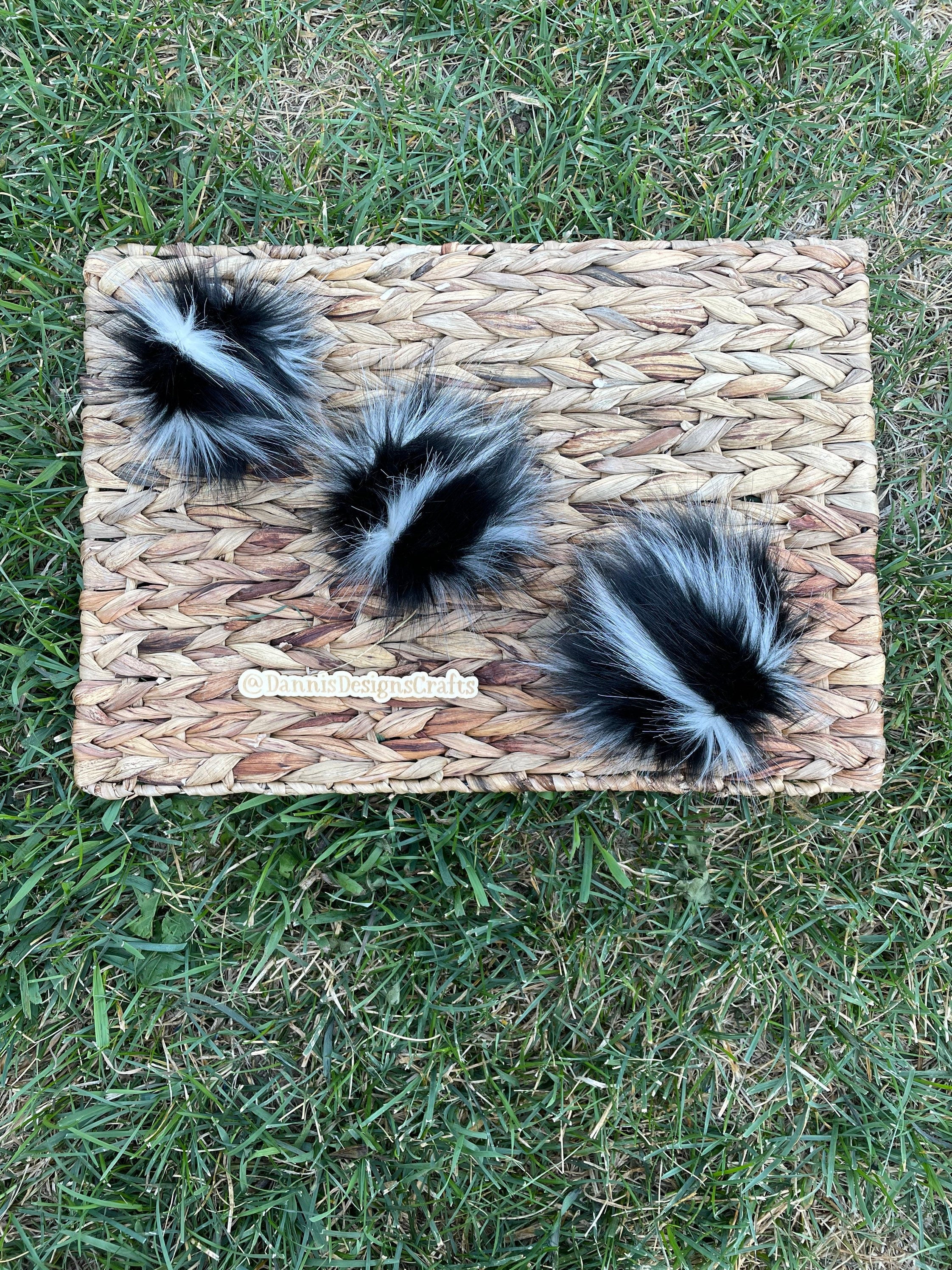 Pepe Le Pew faux fur Pom Pom