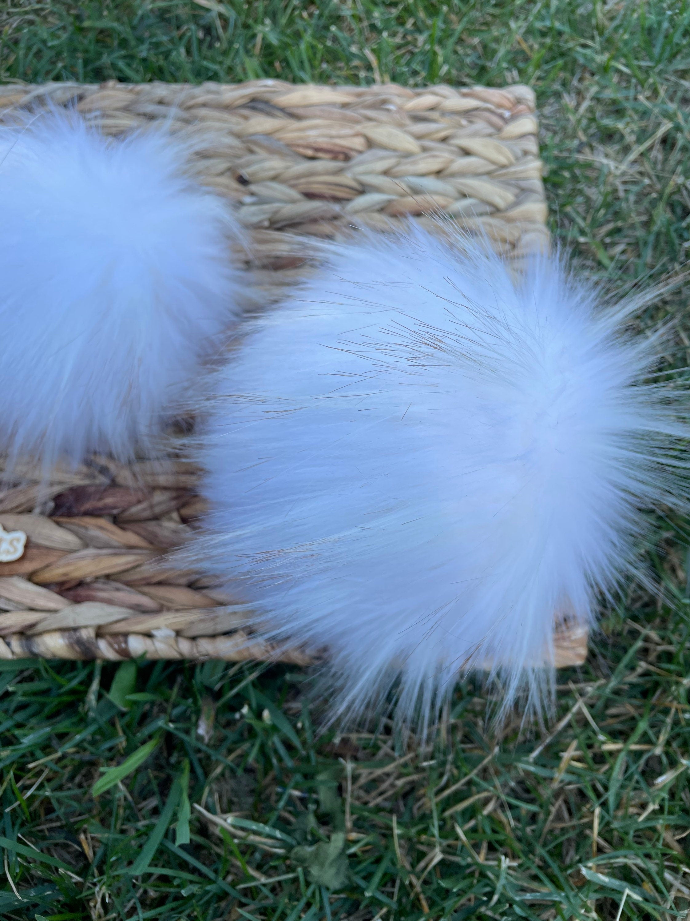 Snickerdoodle Luxe faux fur Pom Poms