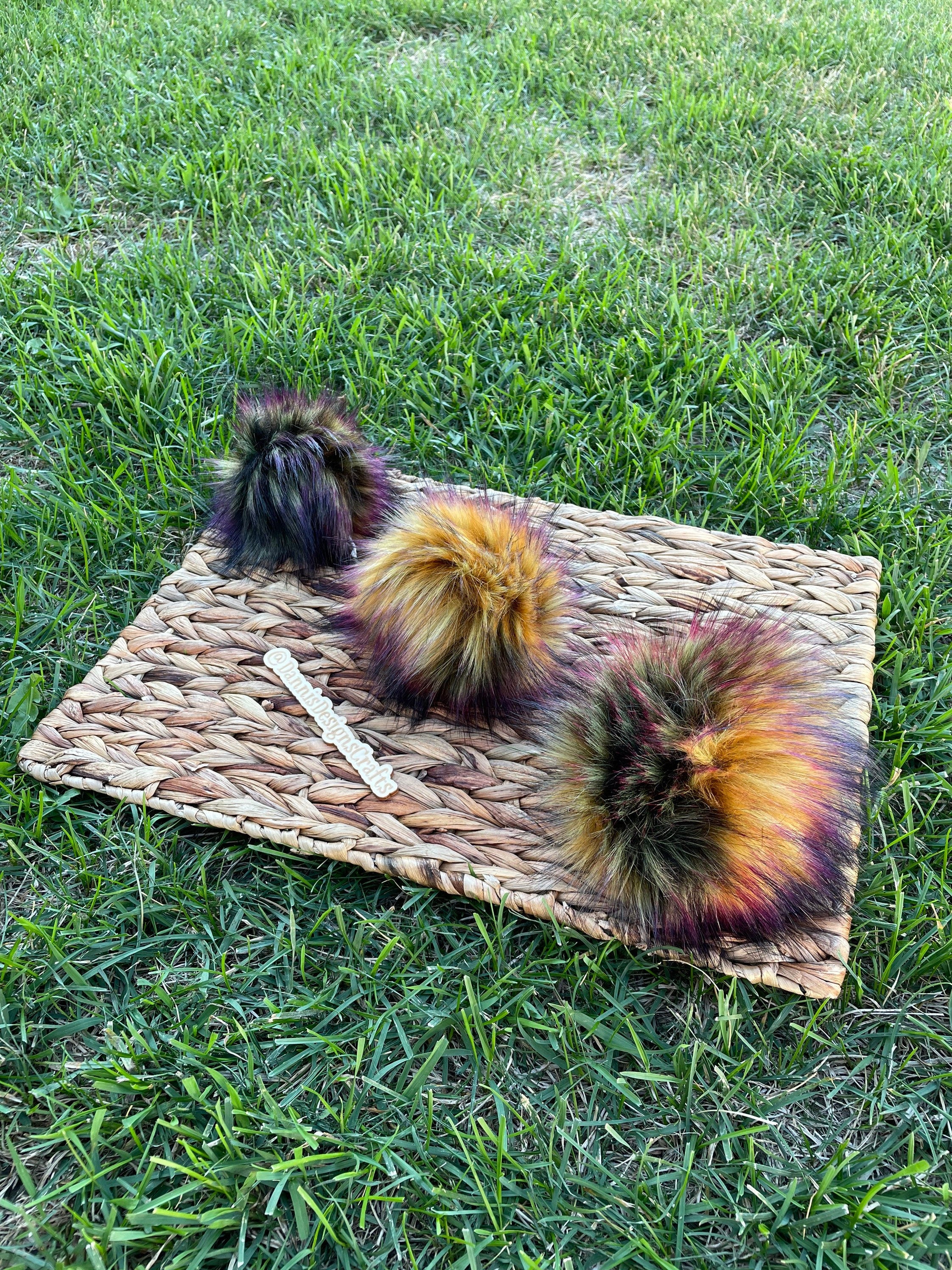 Retro flower lux faux fur pom pom