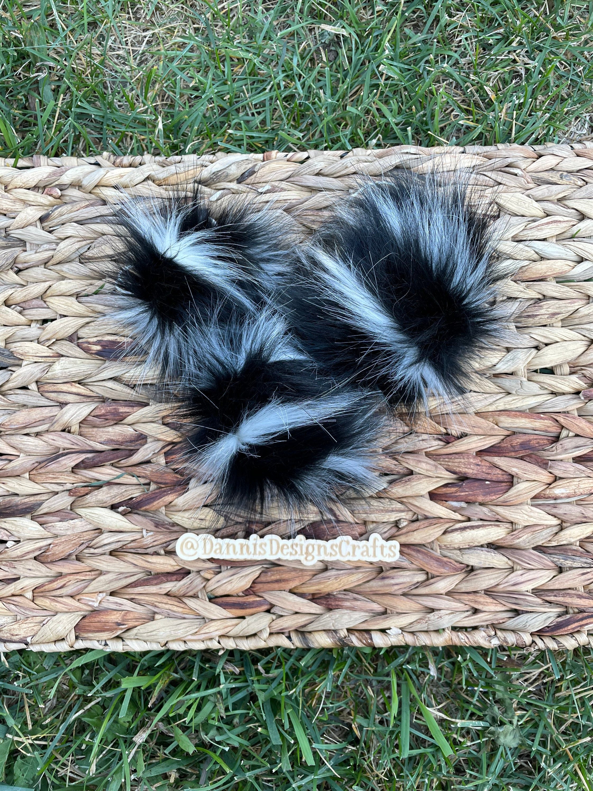 Pepe Le Pew faux fur Pom Pom
