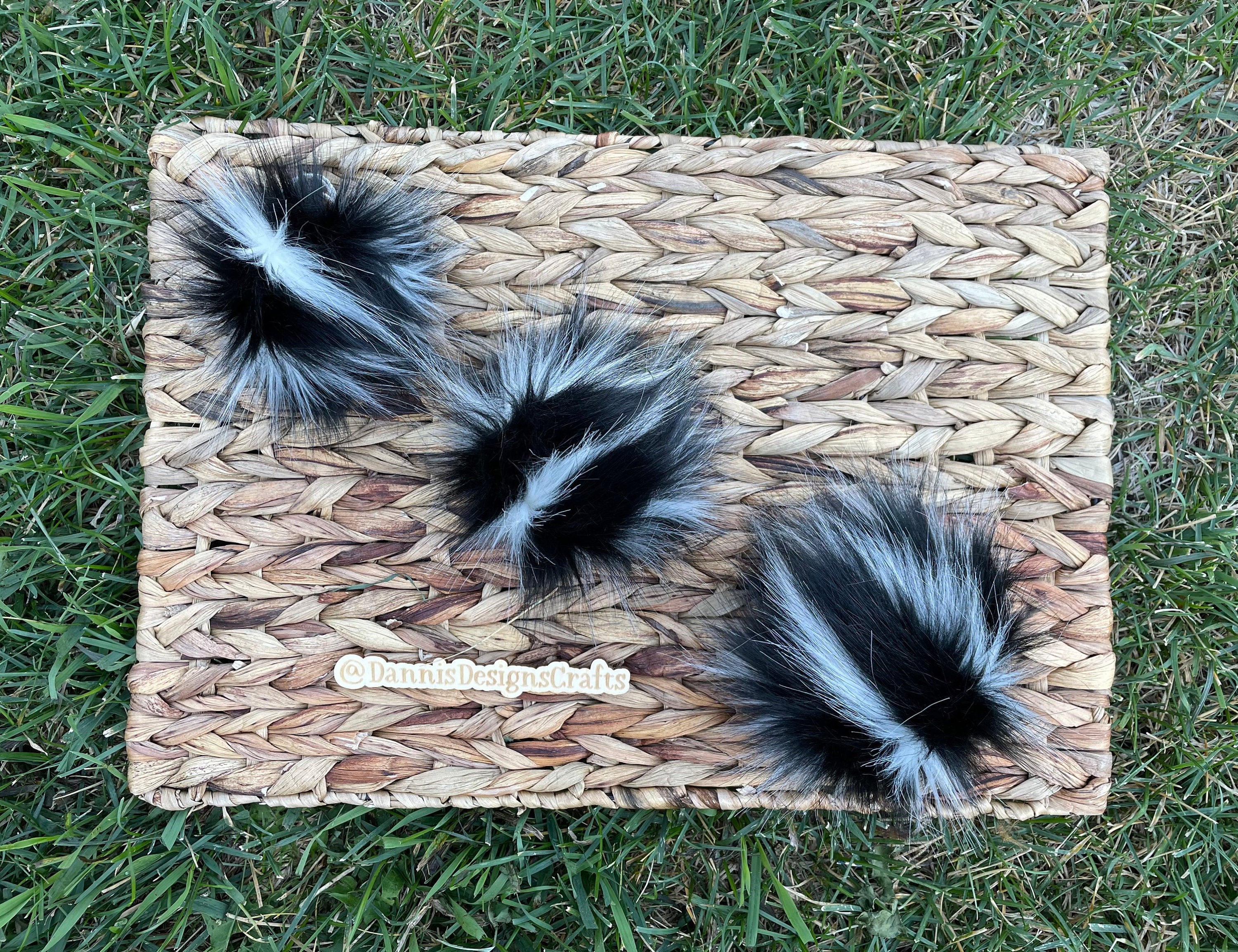 Pepe Le Pew faux fur Pom Pom