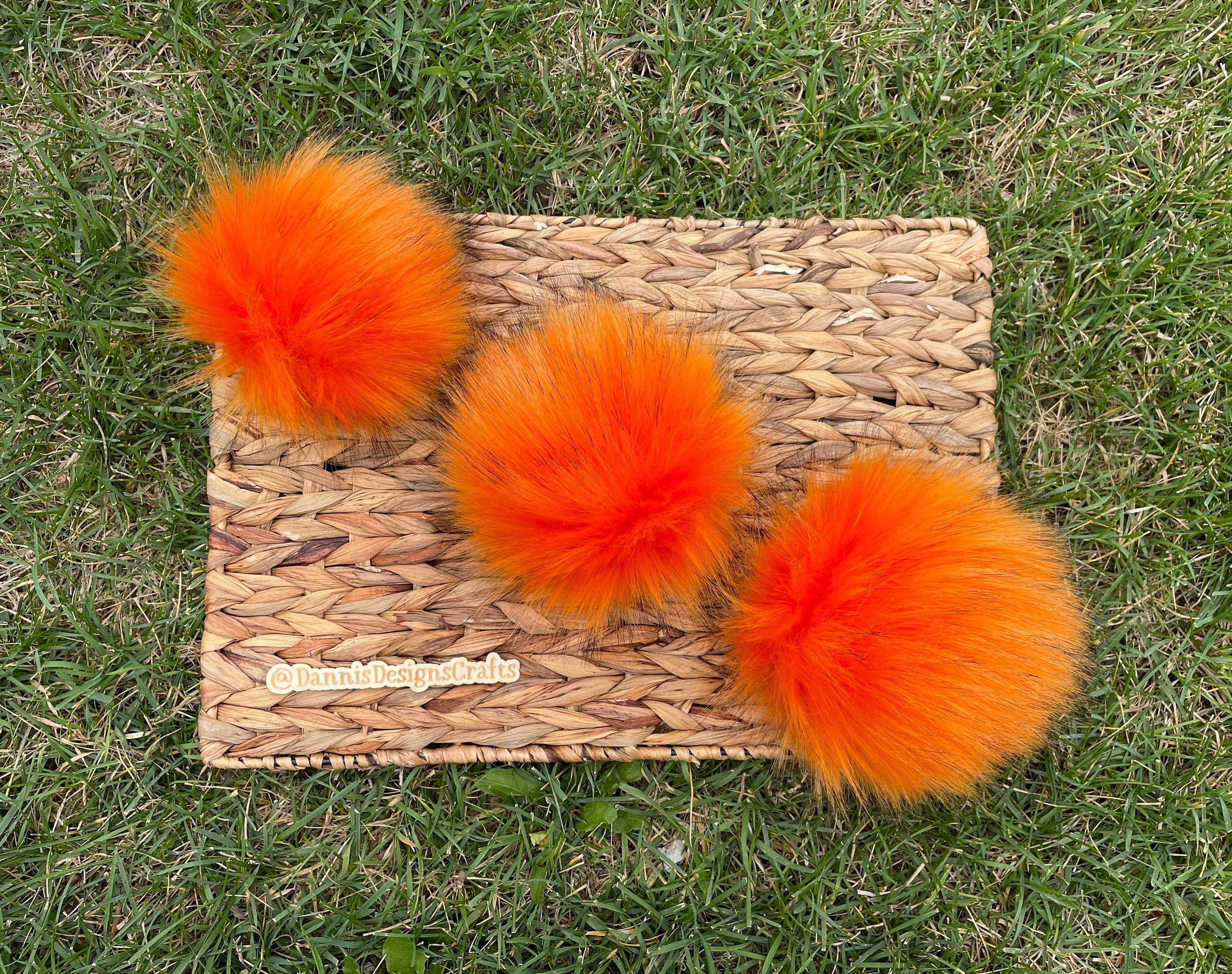 Carrots Luxe faux fur Pom Pom