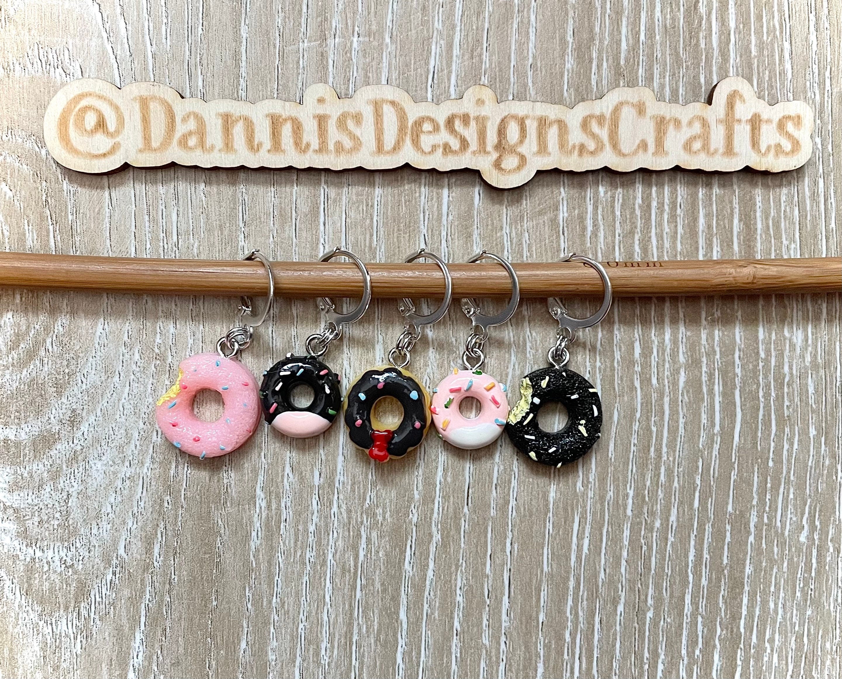 Donut stitch markers