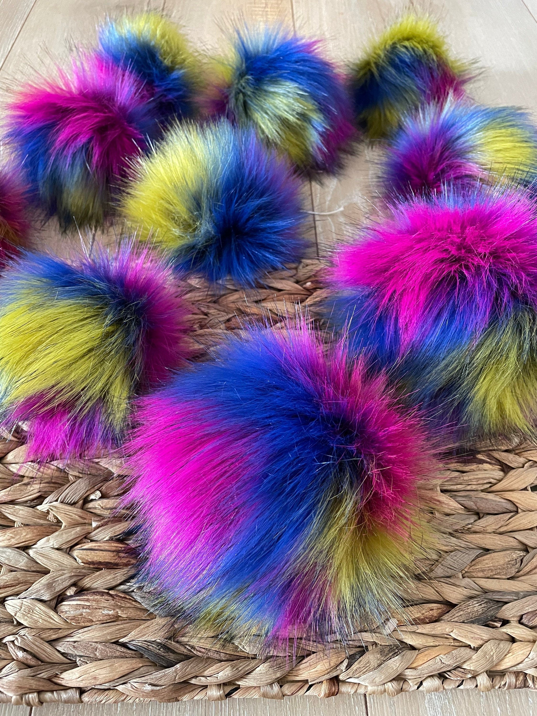 Troll Luxe faux fur Pom Poms