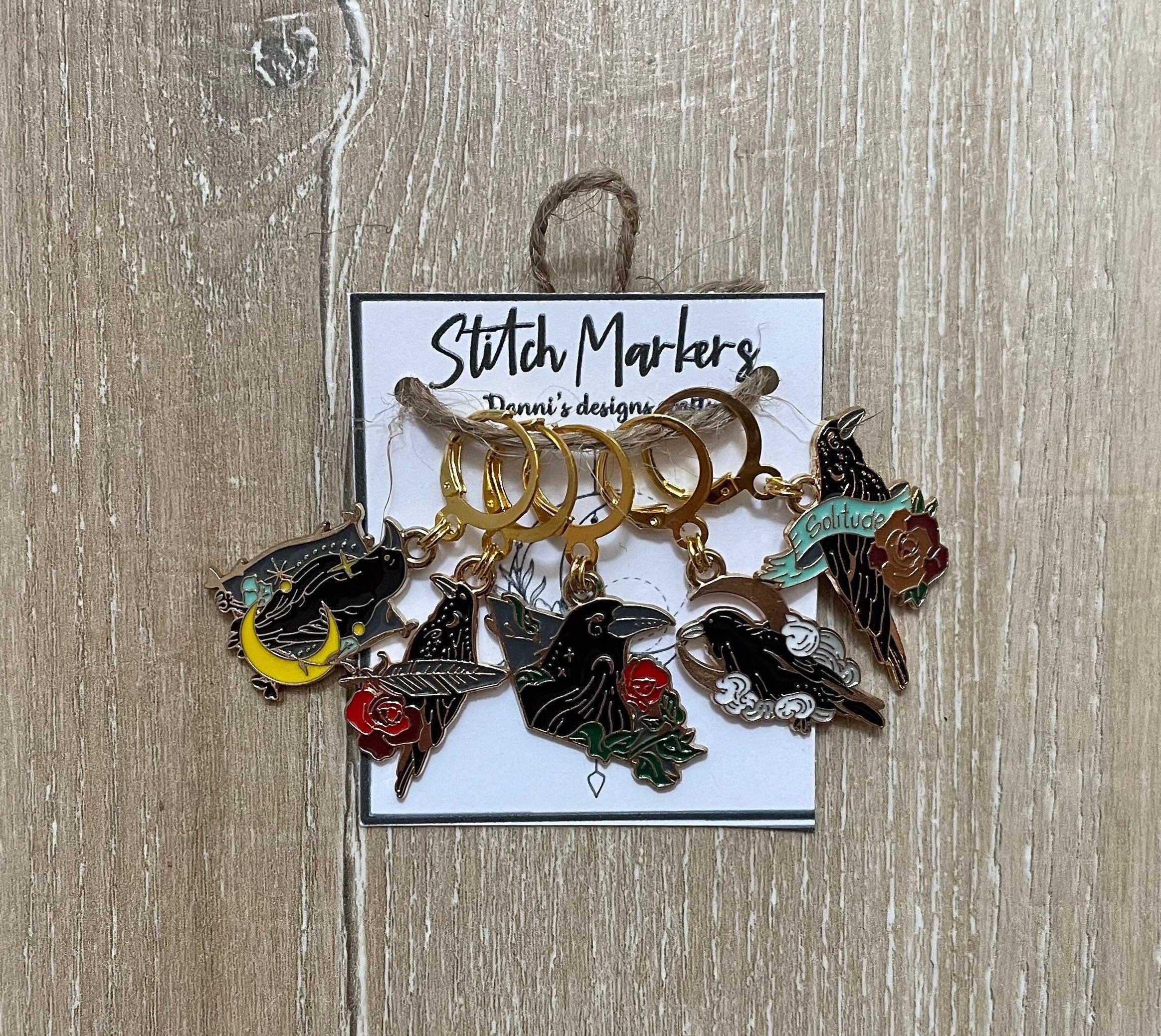 Raven / crow Stitch markers, gothic, witchy, crochet, knit, gold plated, with round clasp, 5 pack, bee, cute, knitting, open and closet