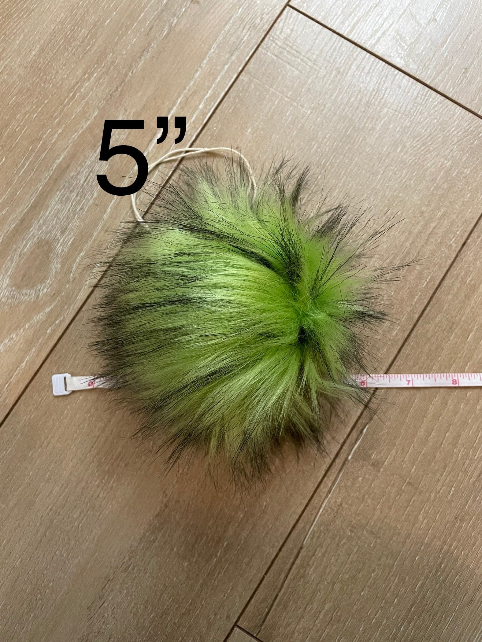 Sour apple faux fur pom pom