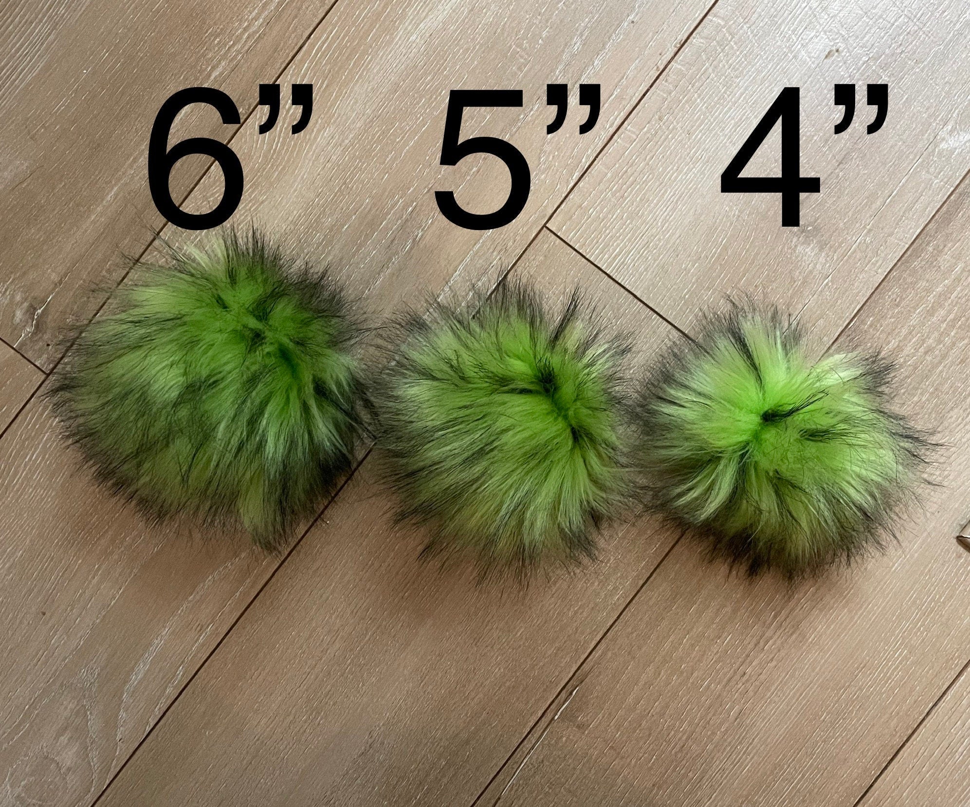 Sour apple faux fur pom pom