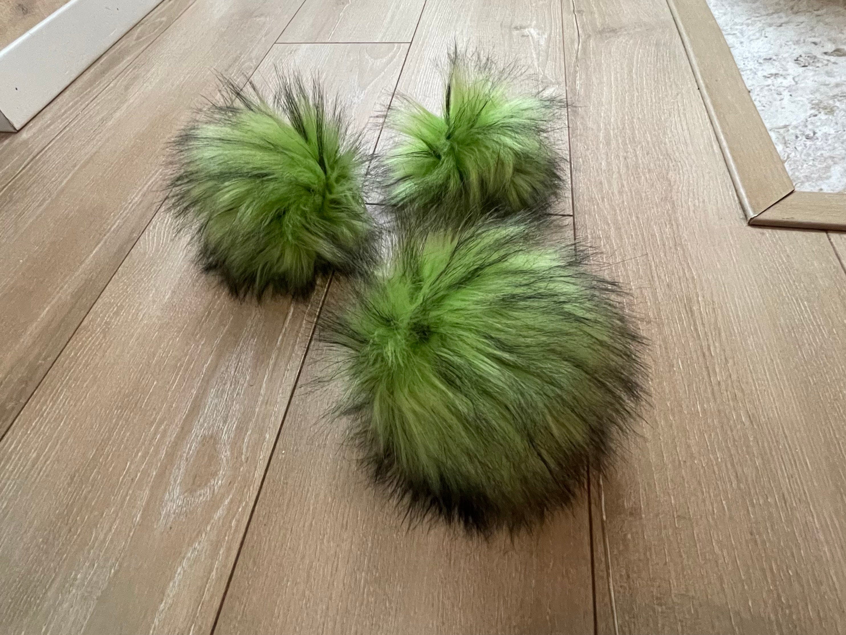 Sour apple faux fur pom pom
