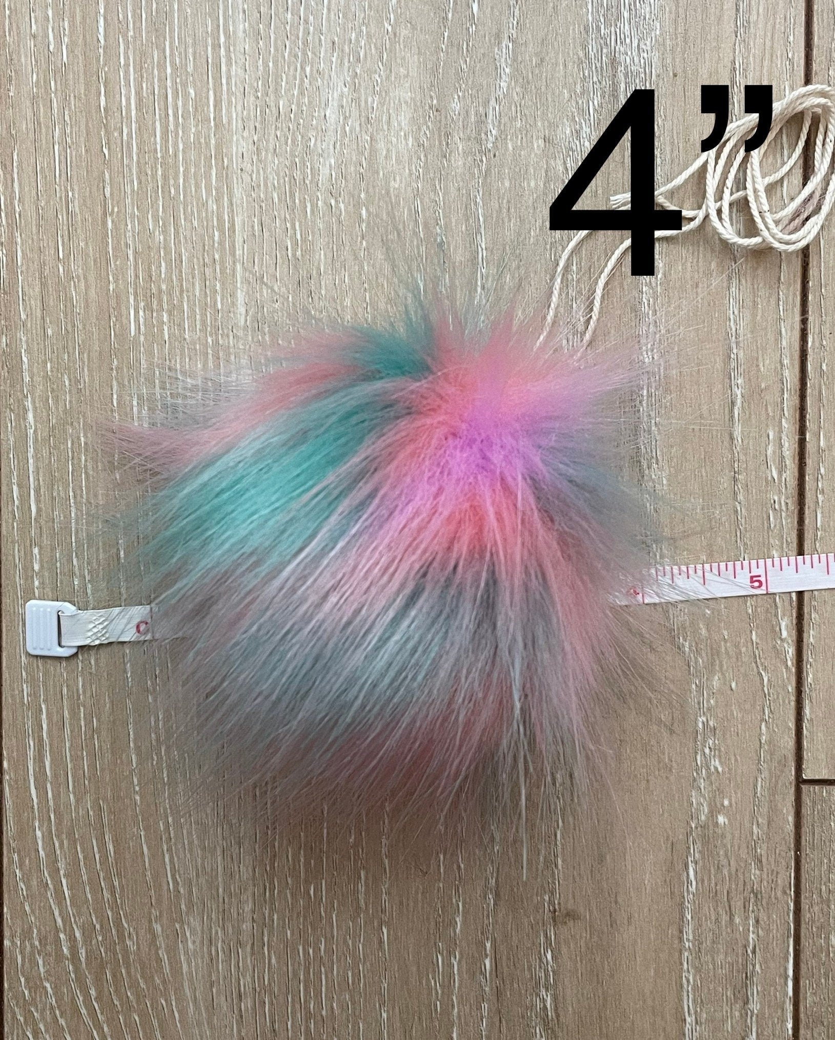 Cotton candy fizz Pom Pom