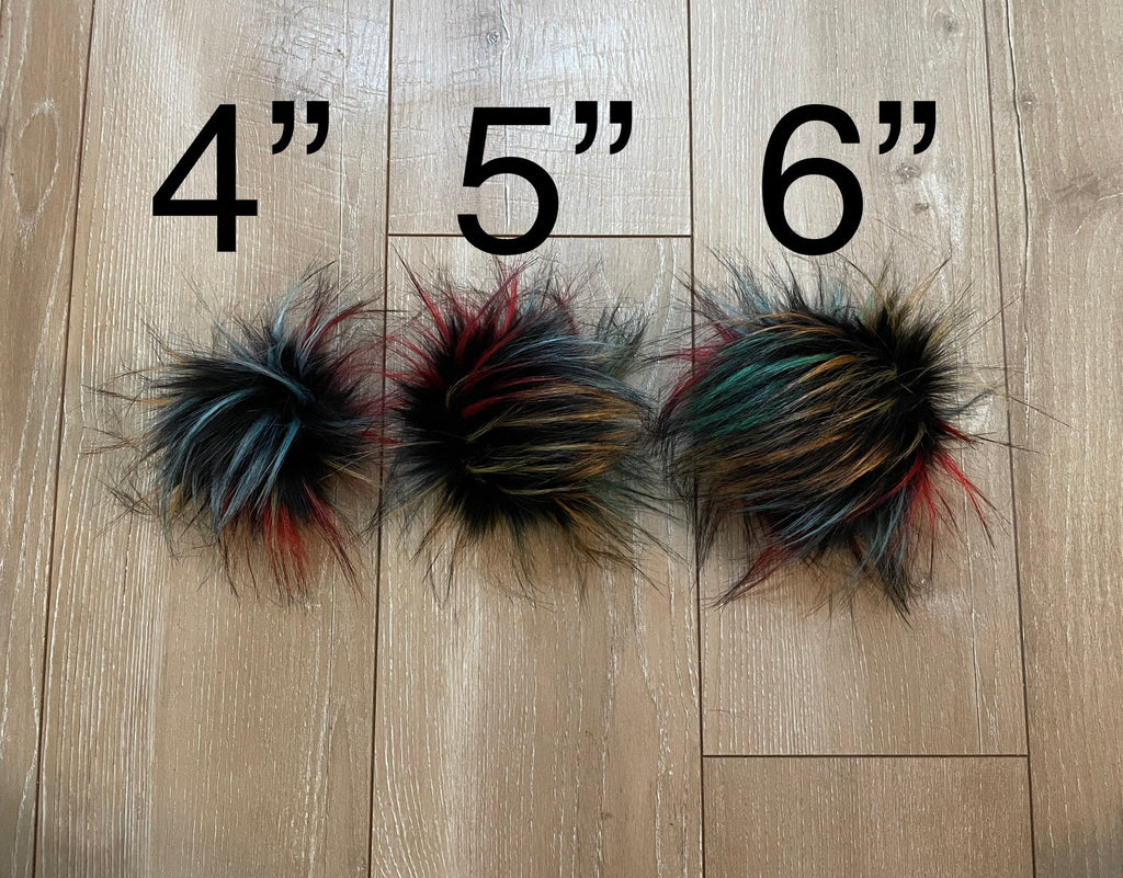 Parrot faux fur Pom Pom