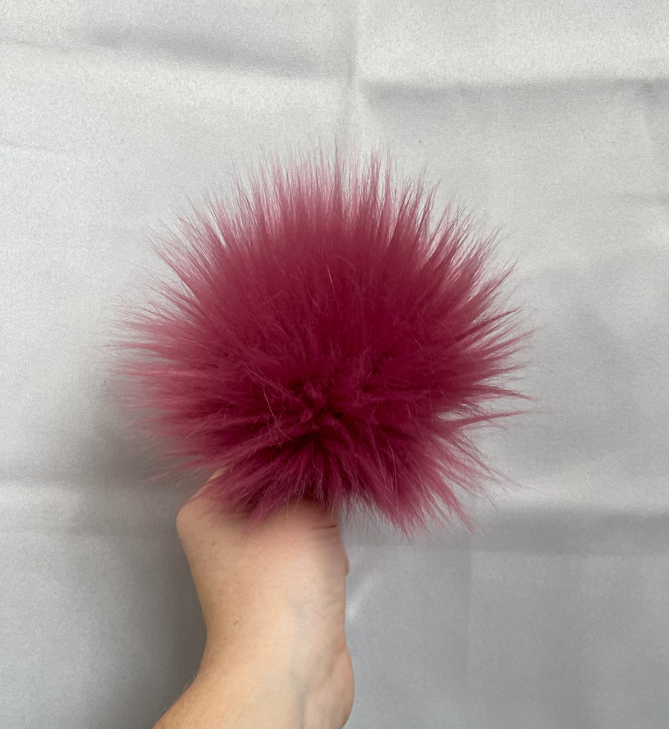 Rose Faux fur Pom Pom