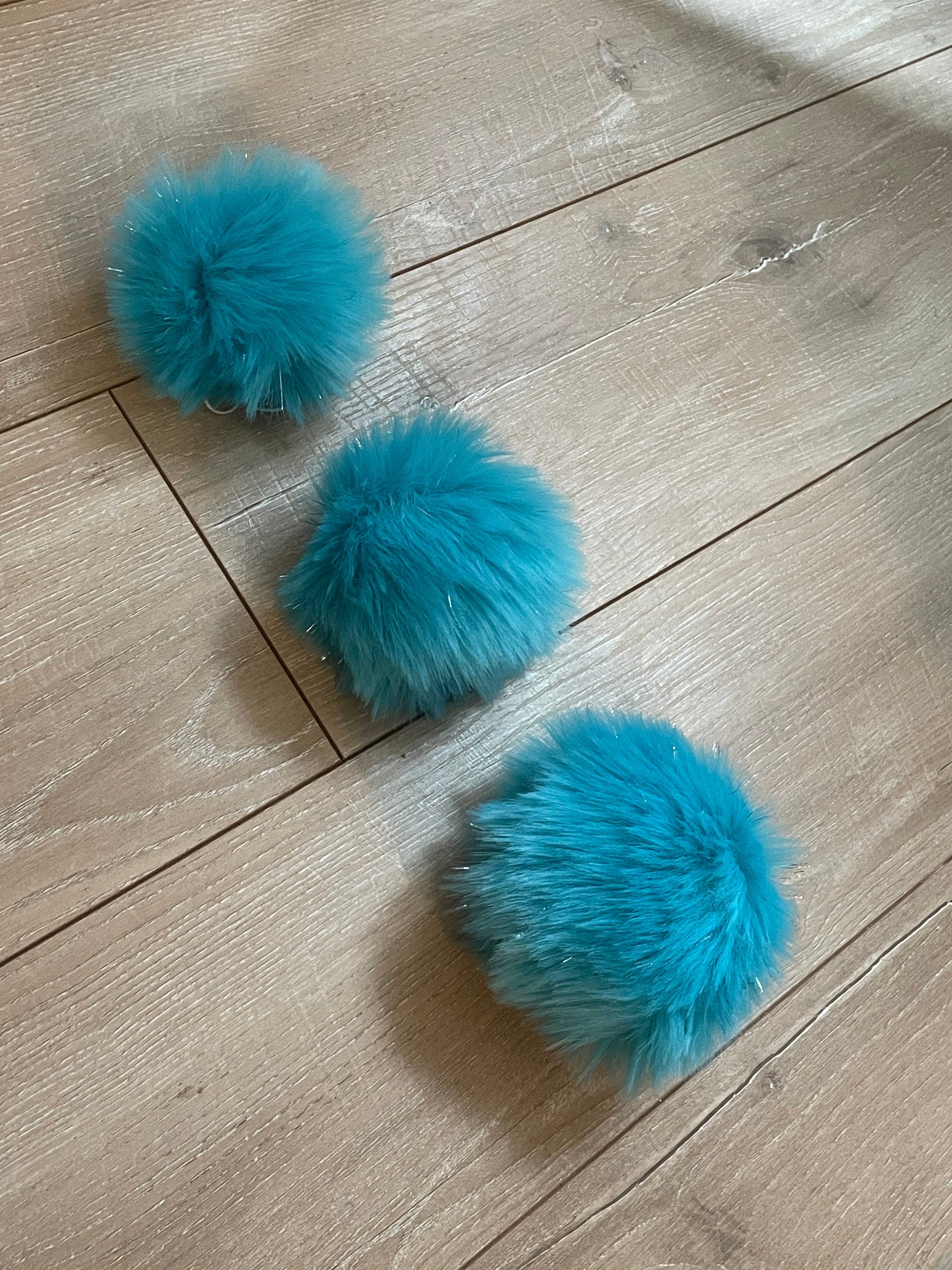 Turquoise tinsel Pom Pom
