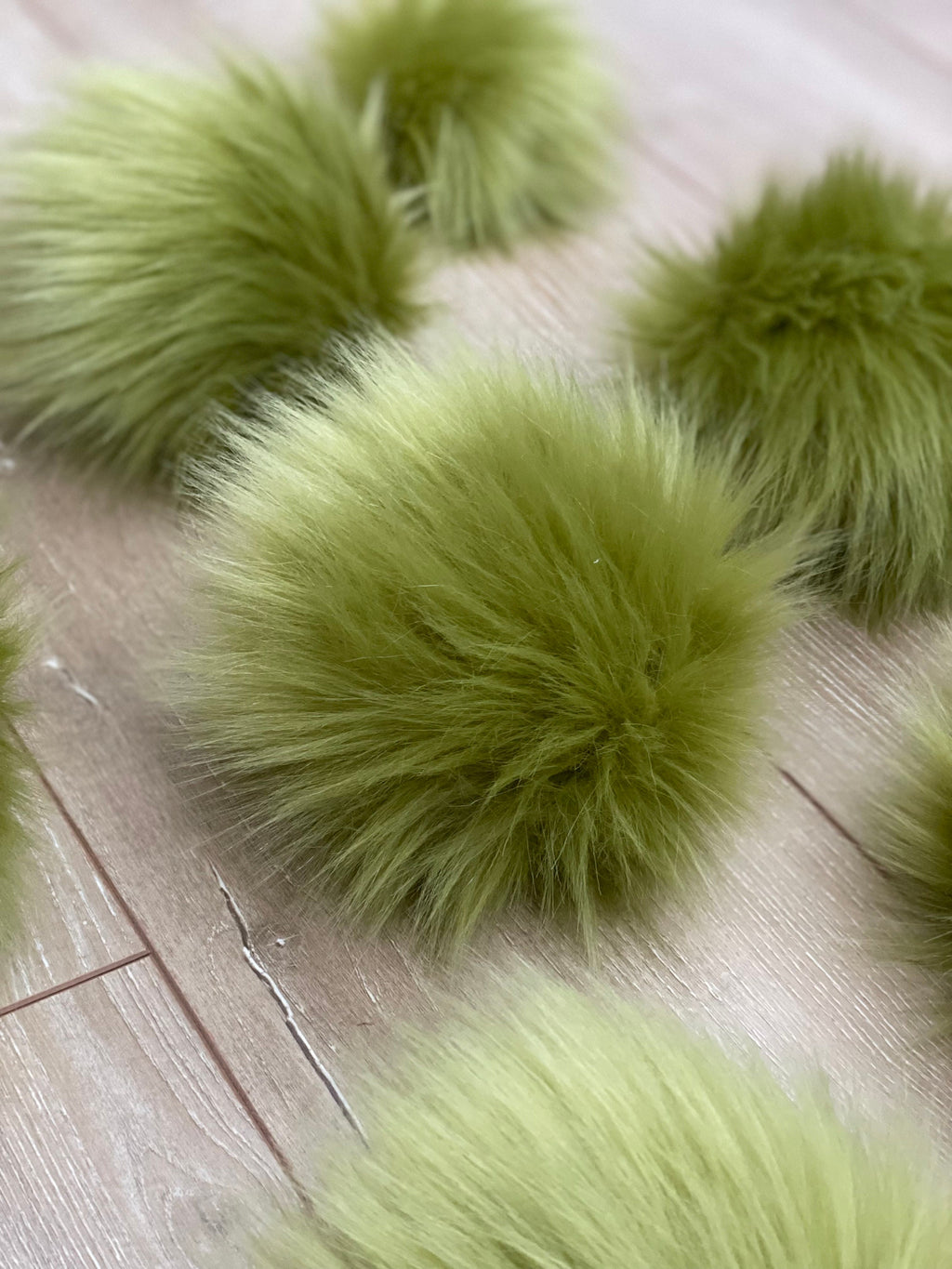 Olive faux fur Pom Pom