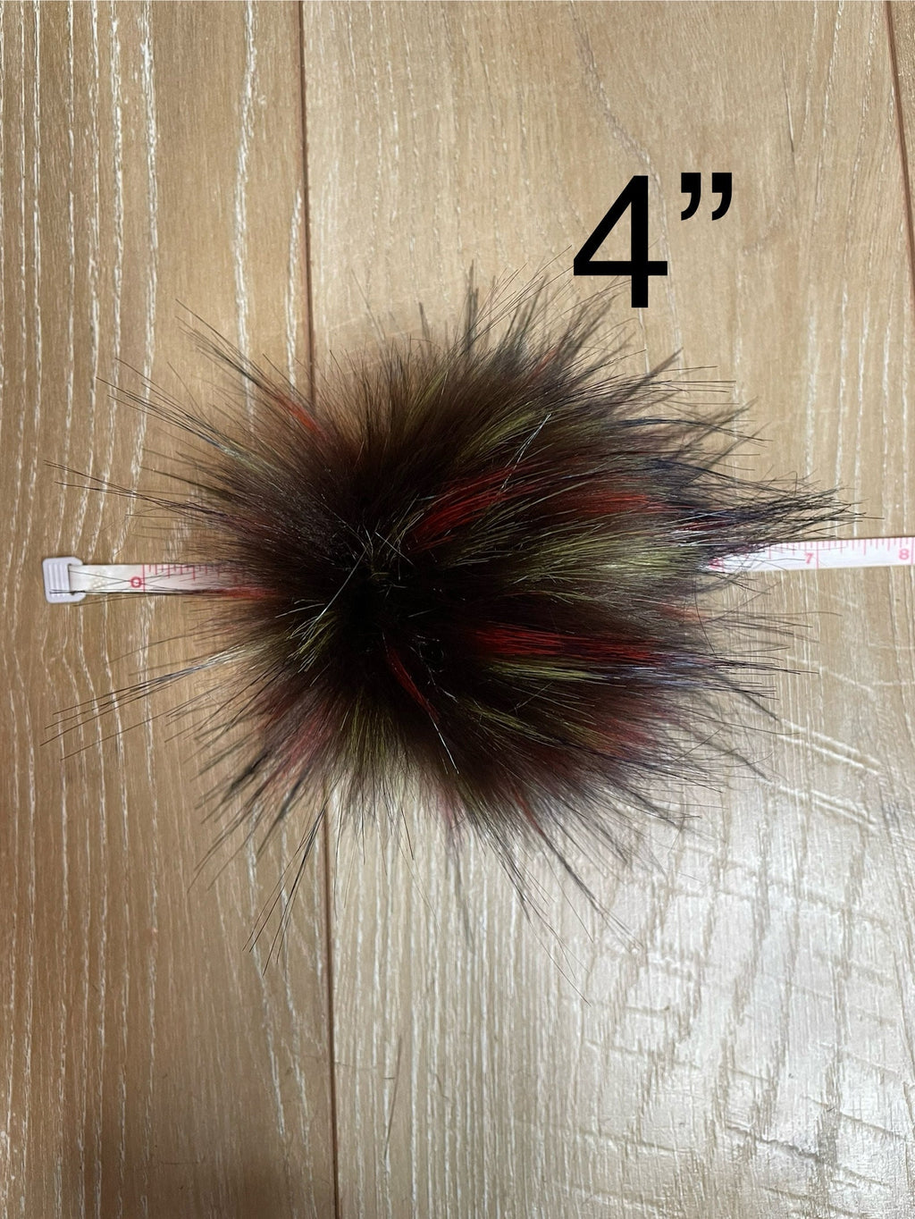 Cranberries faux fur Pom Pom