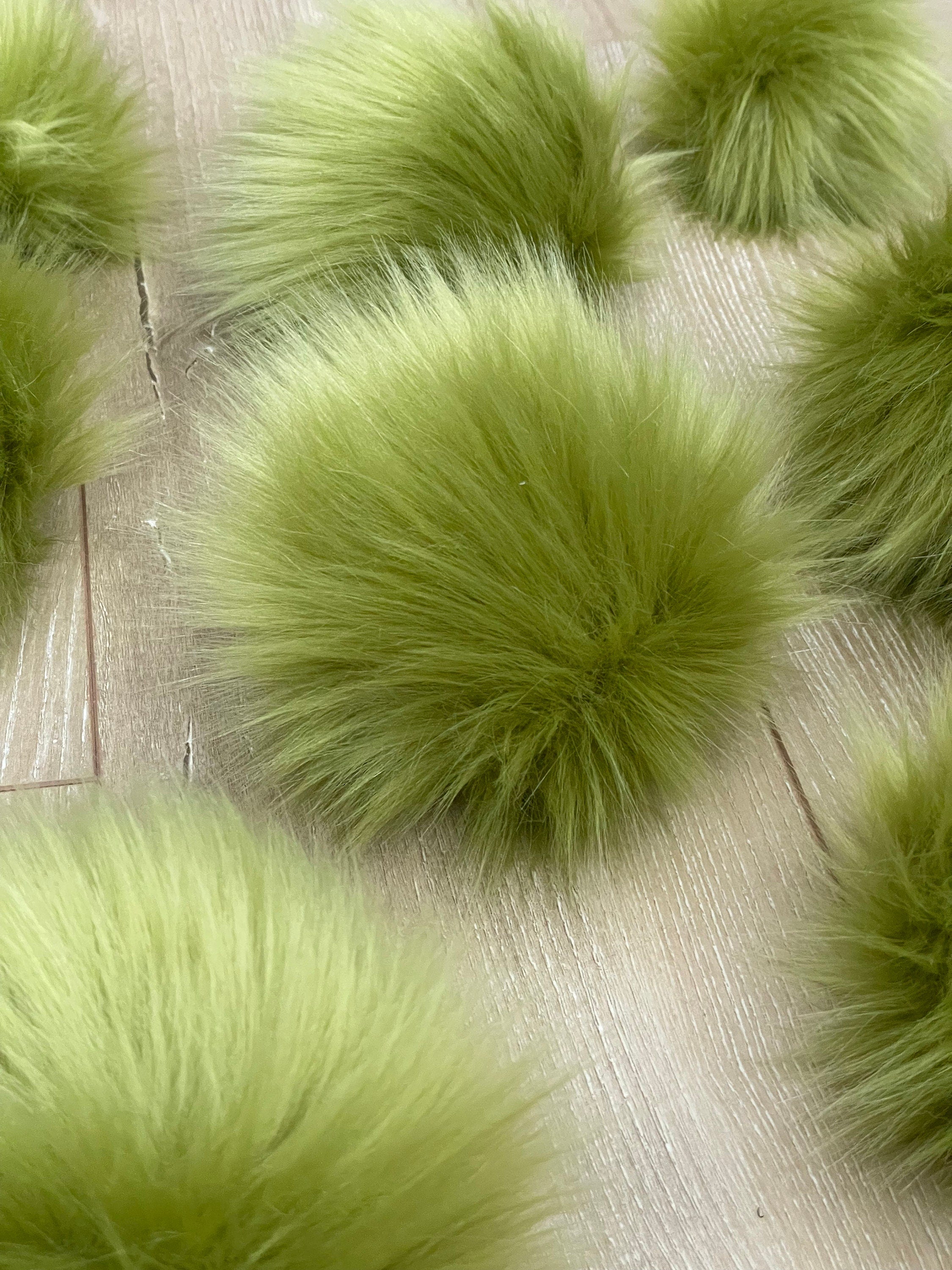 Olive faux fur Pom Pom