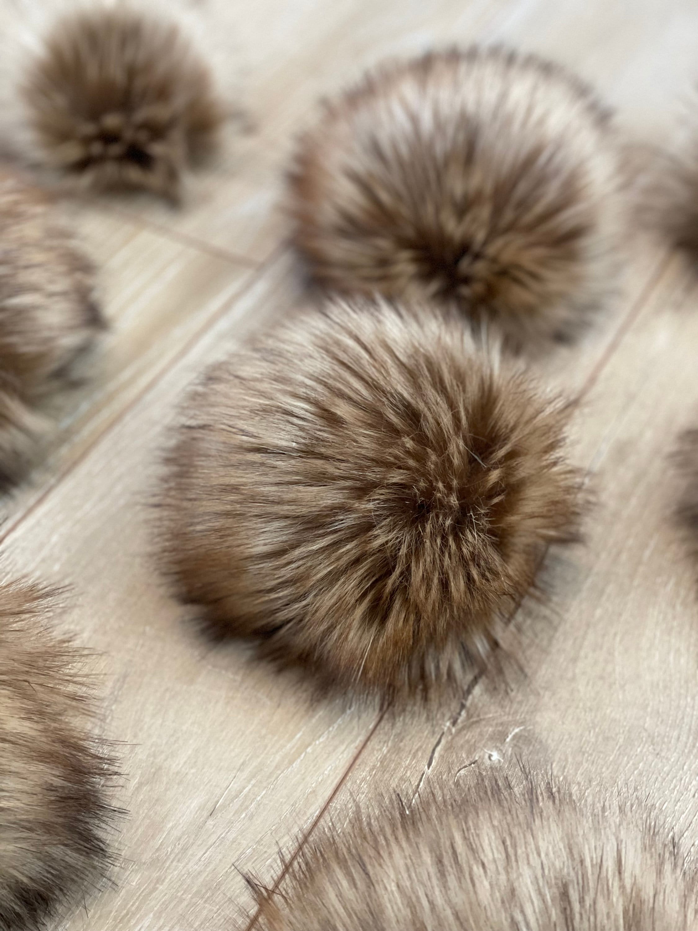 Highland Pom faux fur Pom Pom