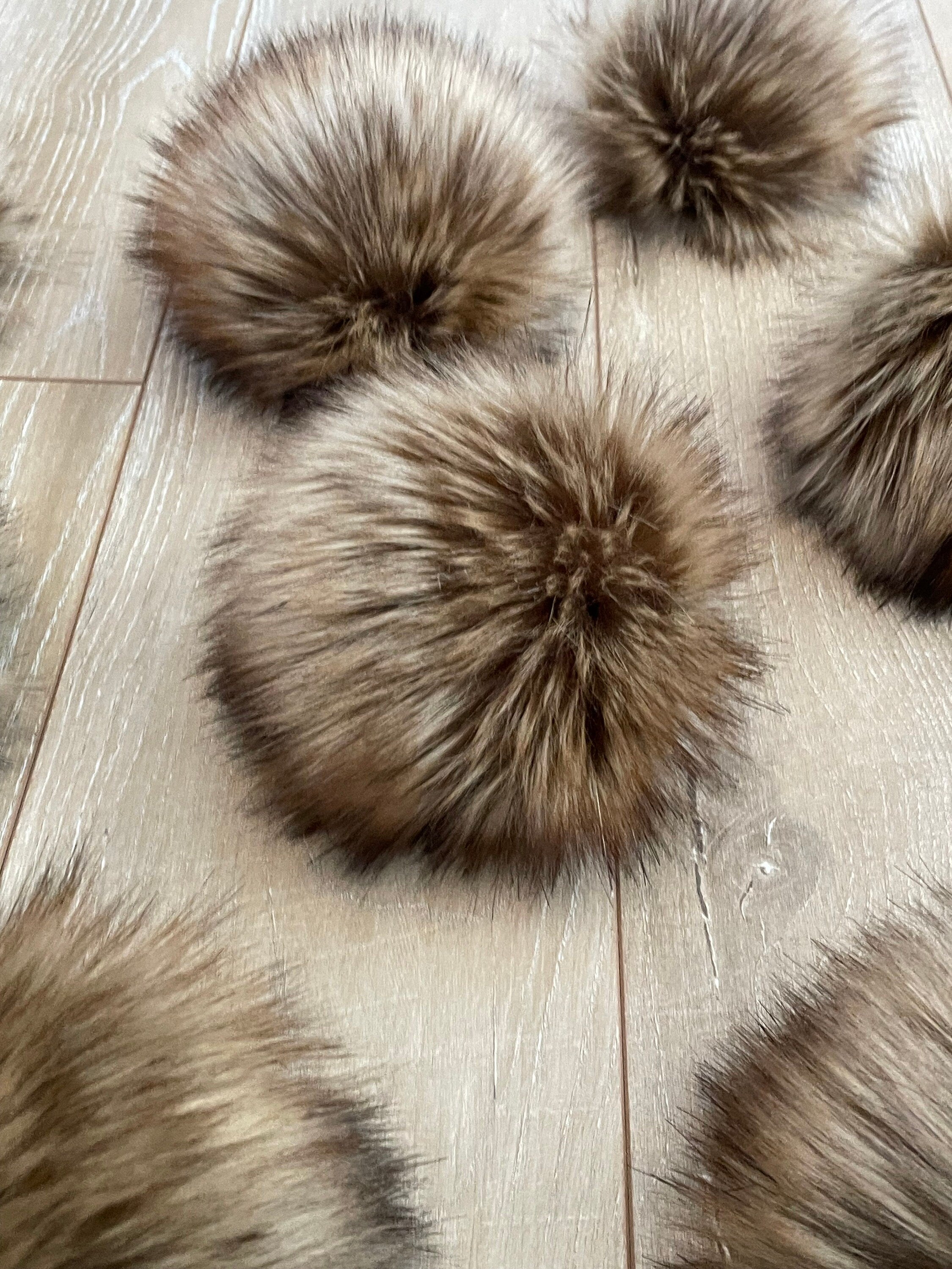 Highland Pom faux fur Pom Pom