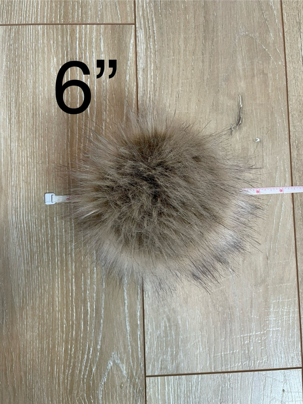 Alpaca faux fur pom pom