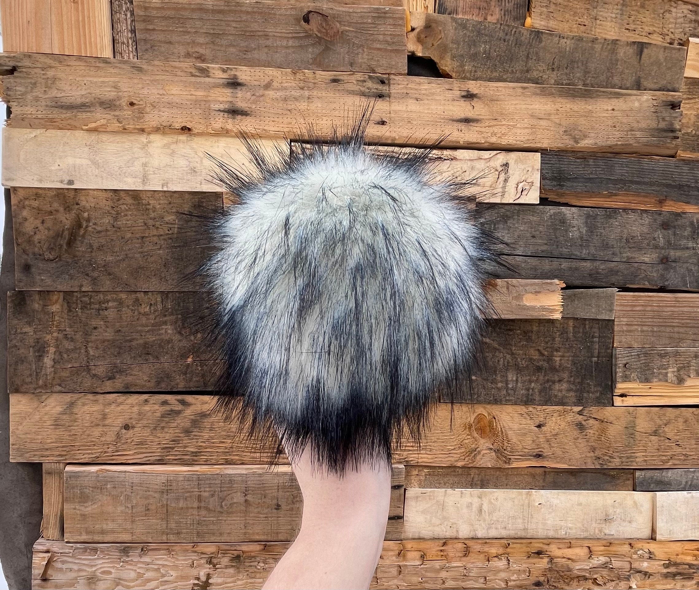 Navy tips luxe faux fur Pom