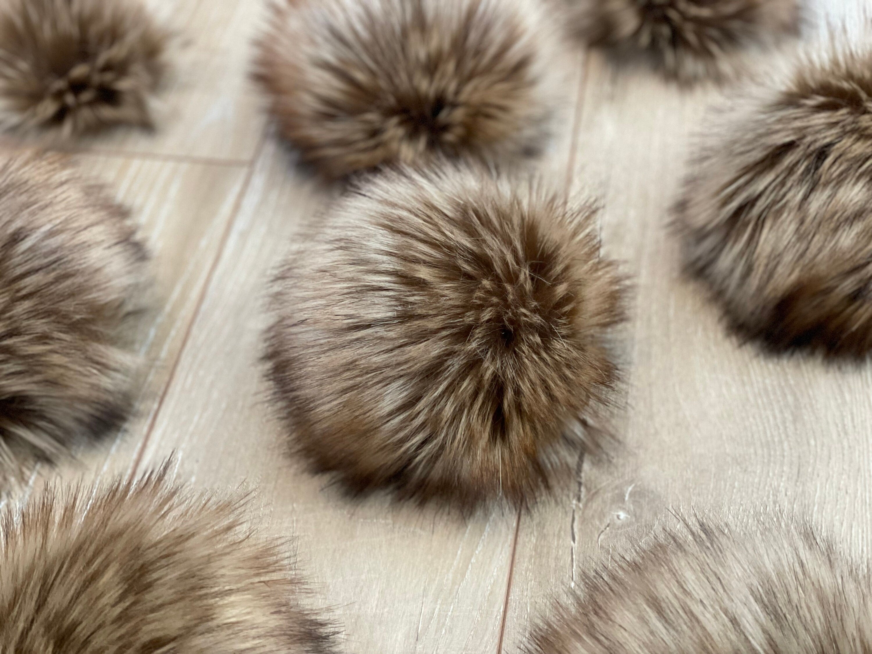 Highland Pom faux fur Pom Pom