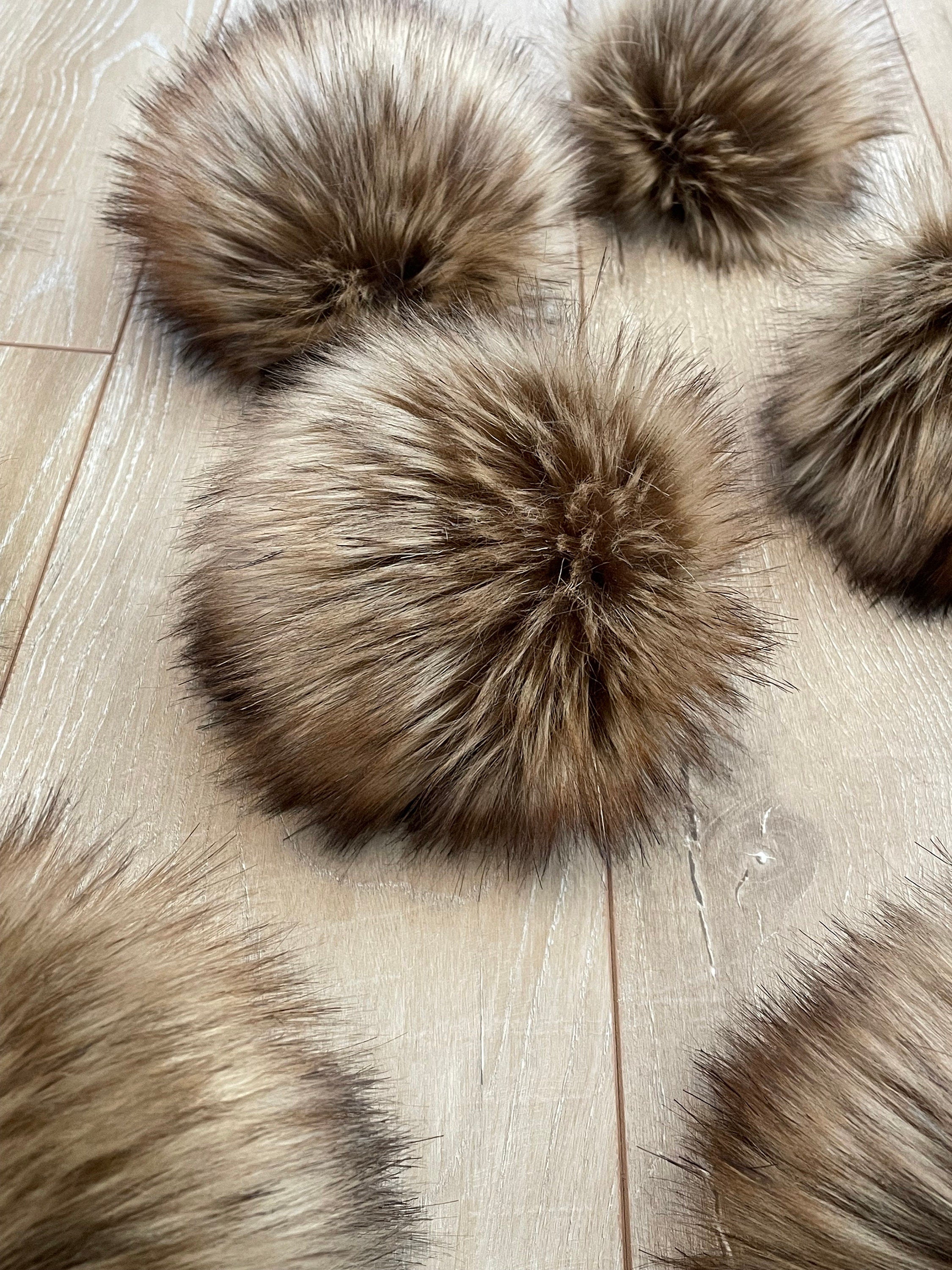Highland Pom faux fur Pom Pom